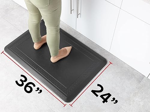 Miniatura 2 de WeatherTech ComfortMat, 24 x 36 pulgadas Antifatiga Comfort Mat, patrón de fibra de carbono, marrón
