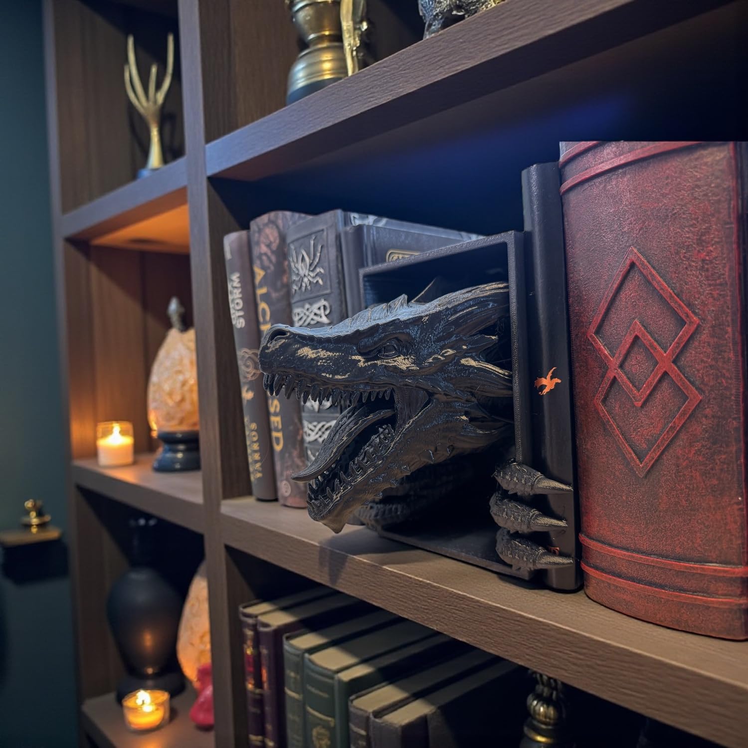 Delta Loom Dragon Book Nook Insert – Fantasy Dragon Bookshelf