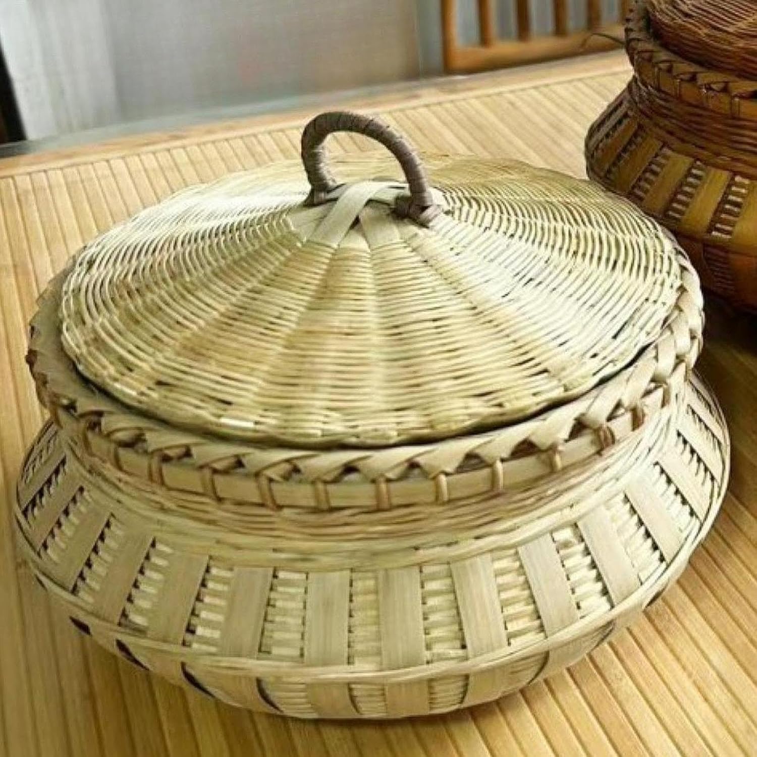 Egg Organizing Bamboo Woven Basket Organizer Multipurpose Handcrafted Storage Basket with Lid Home Decor Ornament, Natural Color