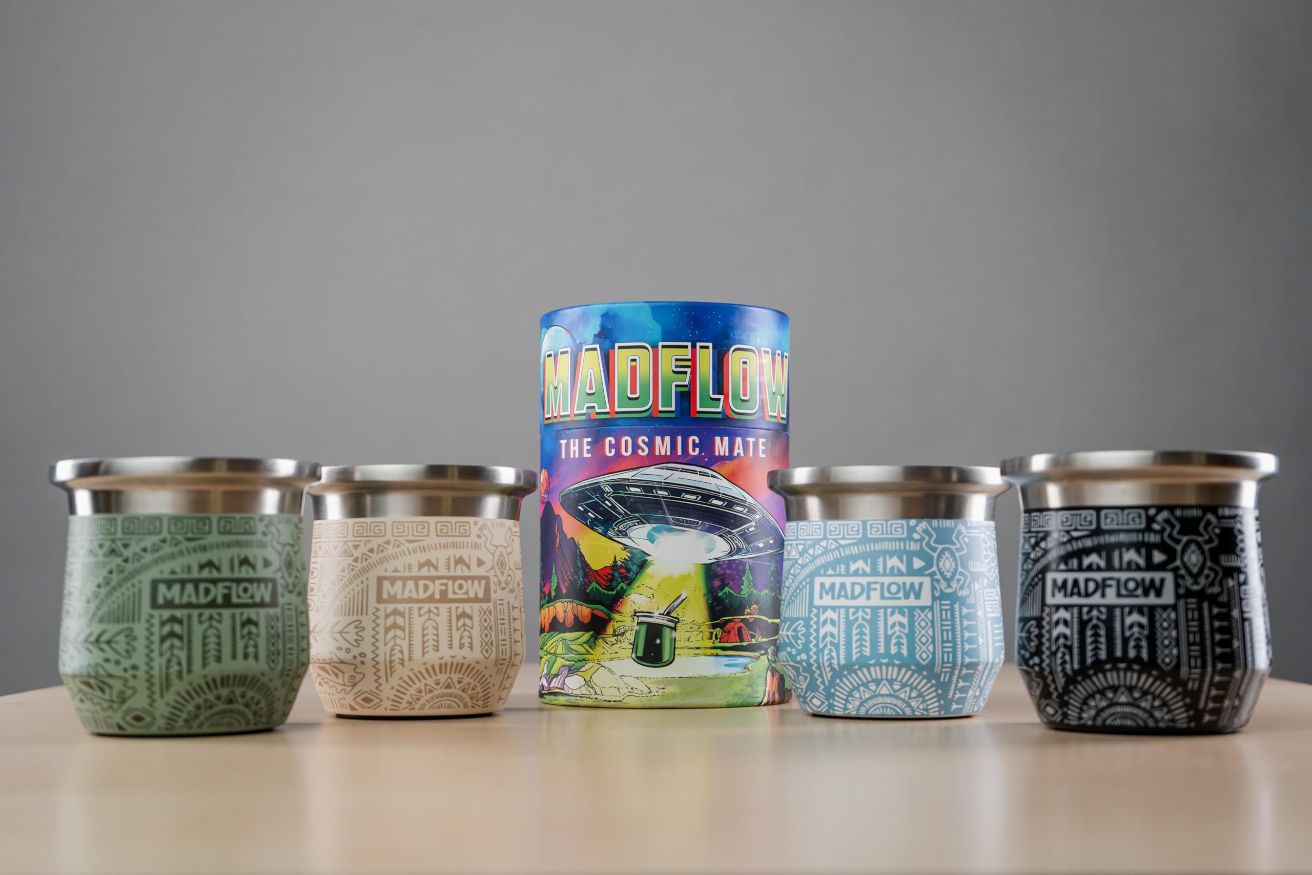 MADFLOW Kubek Yerba Mate. Kubek Mate ze stali nierdzewnej z 2 bombillami. Jedno drzewo posadzone w USA dla każdej sprzedanej jednostki. Podwójna ścianka izolowana próżniowo Yerba Mate Gourd. Unikalny