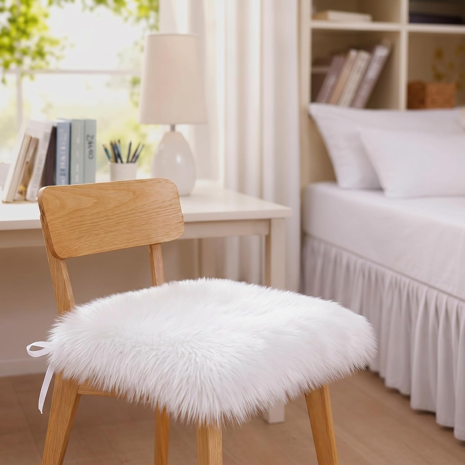 Yookeer Faux Sheepskin Seat Cushion, Dorm Desk Chair Pad, White
