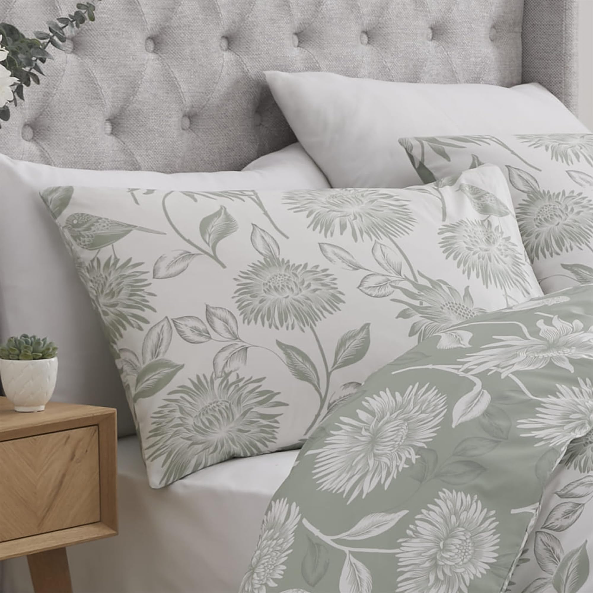 Dreams & Drapes Diseño – Crisantemo – Juego de Funda nórdica de fácil Cuidado – Tamaño de Cama Doble en Color Verde