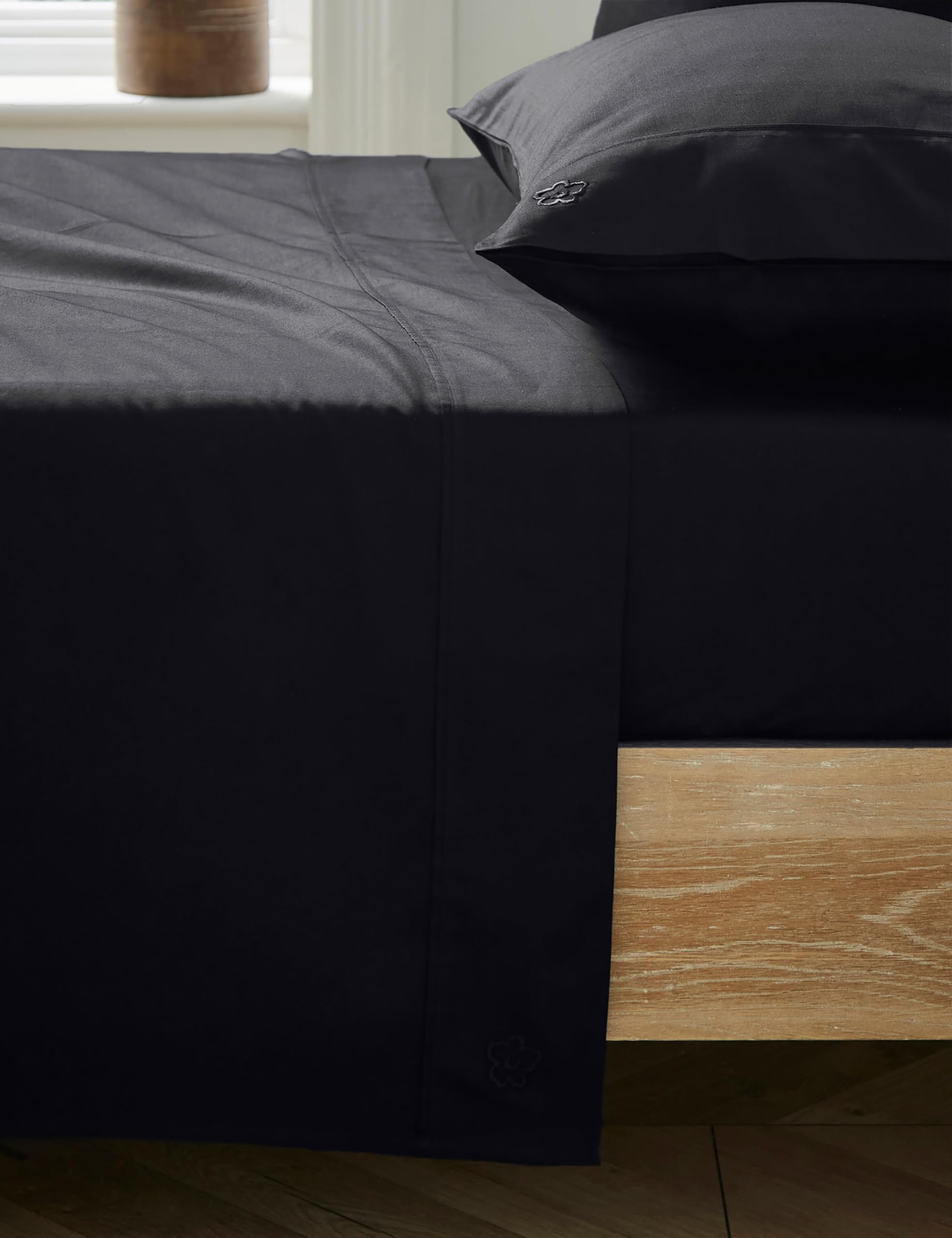 Ted Baker Black 'Tb Plain Dye' Cotton Sateen Flat Sheet In | : King