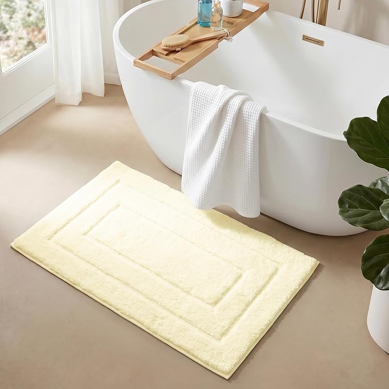 GRANNY SAYS Ivory Bathroom Rug 16″ x 24″