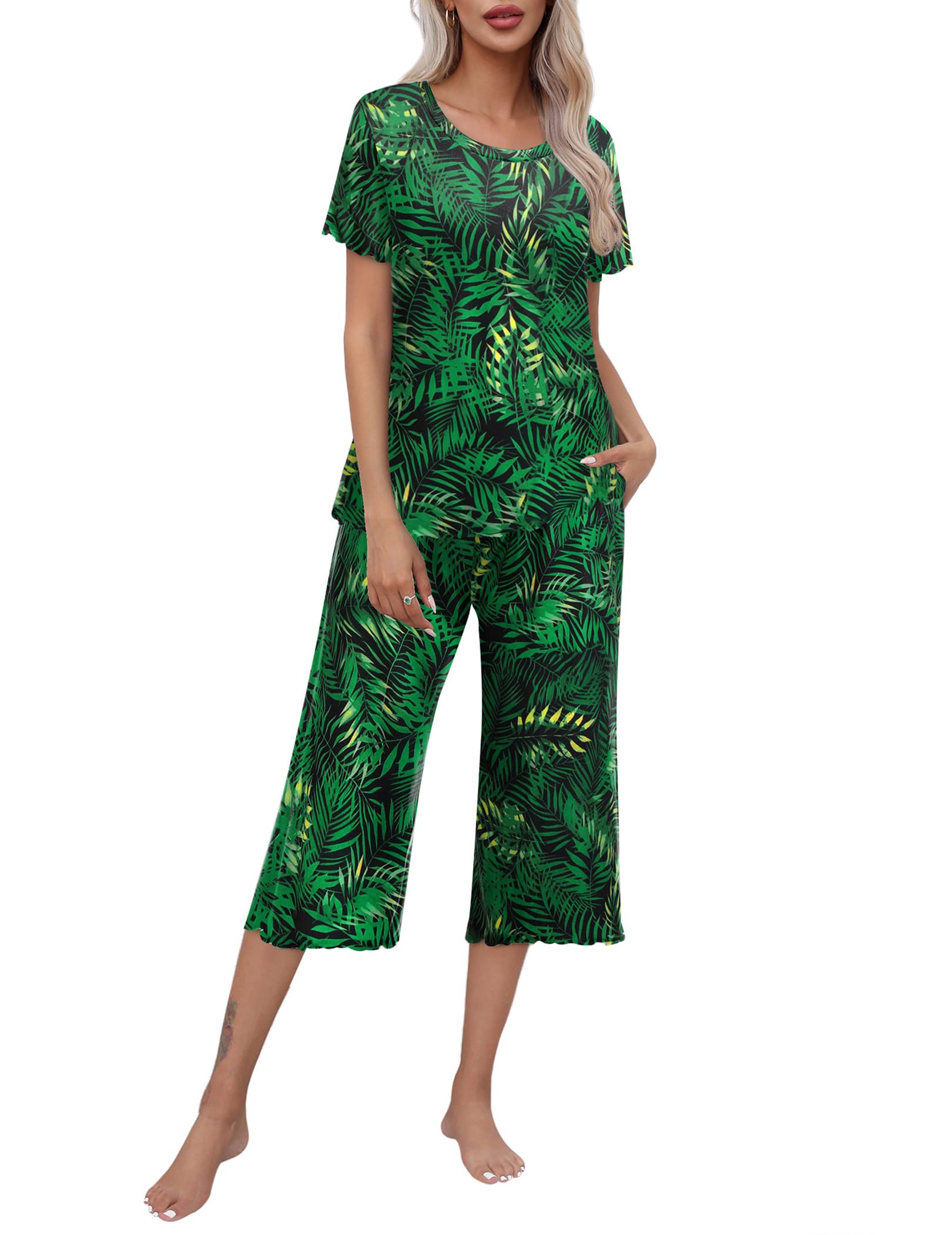 EkouaerWomen's Pajamas Set Short Sleeve Sleepwear Top Capri Pants Pjs Sets Soft Loungewear S-XXL