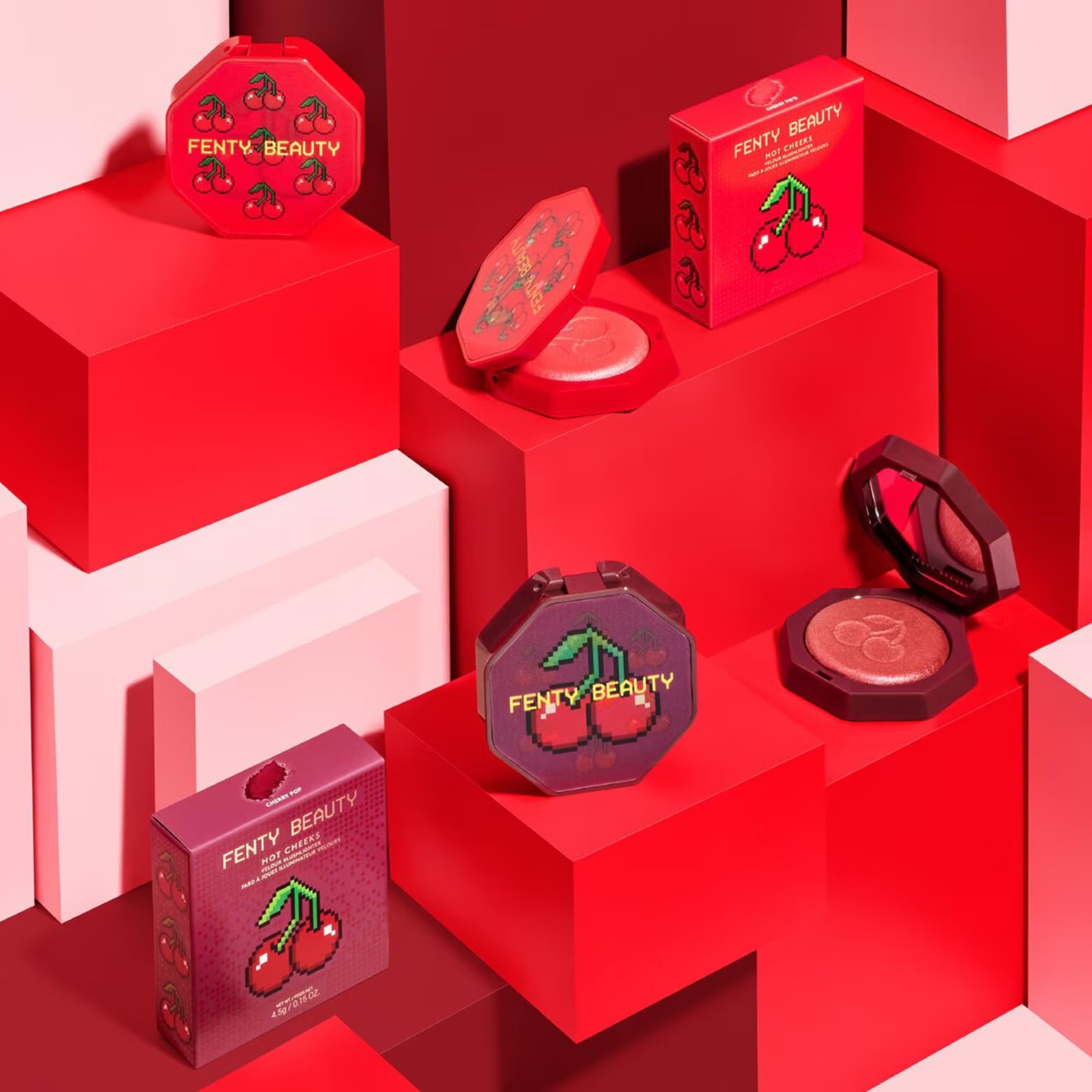チーク FENTY BEAUTY HOT CHEEKS CHERRY PIE'D Fenty Beauty Hot Cheeks Velour Blushlighter - Cherry Pie'd - 4.5g