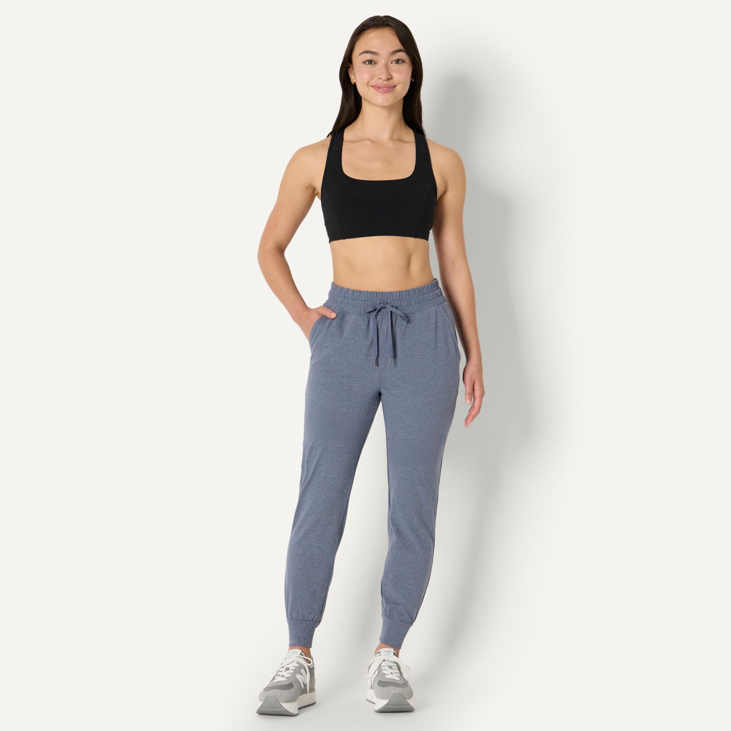 Amazon Essentials Damen Athletische, Weiche, Leichte Stretch-Trainings-Jogginghose Trainingshose