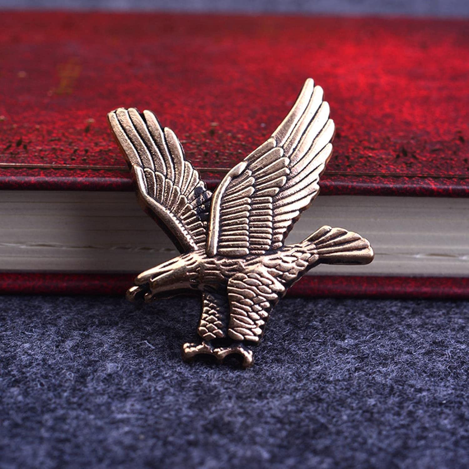 Men New Retro Metal Eagle Bird Men's Brooch Lapel Badge Pin Buckle Suit Shirt Collar Accessories Made in China