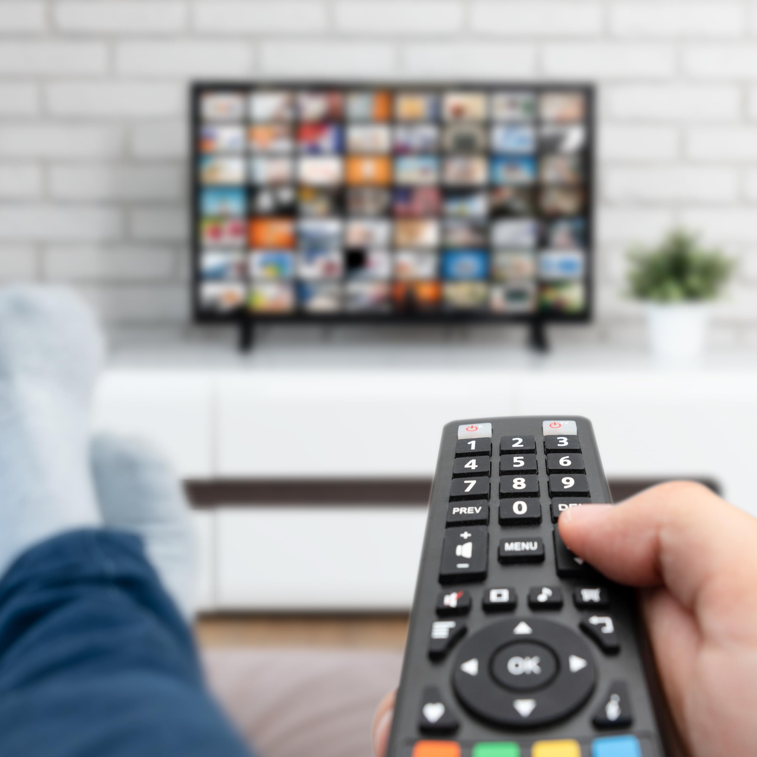 APM Décodeur TNT FULL HD, DVB-T2, Adaptateur TNT, Boîtier TNT, Standard DVB-T DVB-T2, Demodulateur Plusieurs Formats Multimédia, Sortie USB 2.0, HDMI, Résolutions : 576p 720p 1080p Full HD, 428000