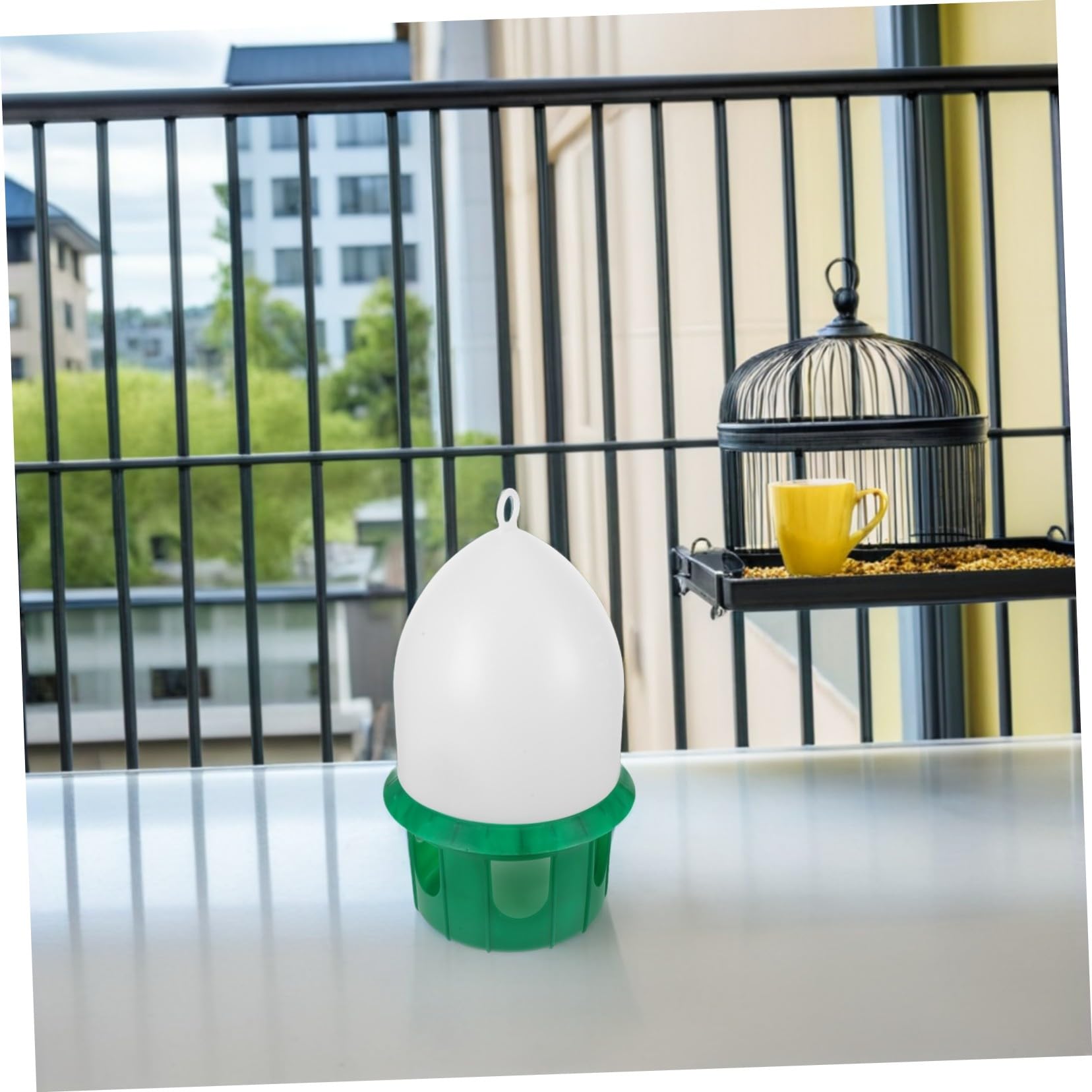 Toyvian Tauben Wasserspender Hühnertränke Vogeltränke Kunststoff Haustiertränke Behälter Grün für Vogelkäfige und Außenbereich