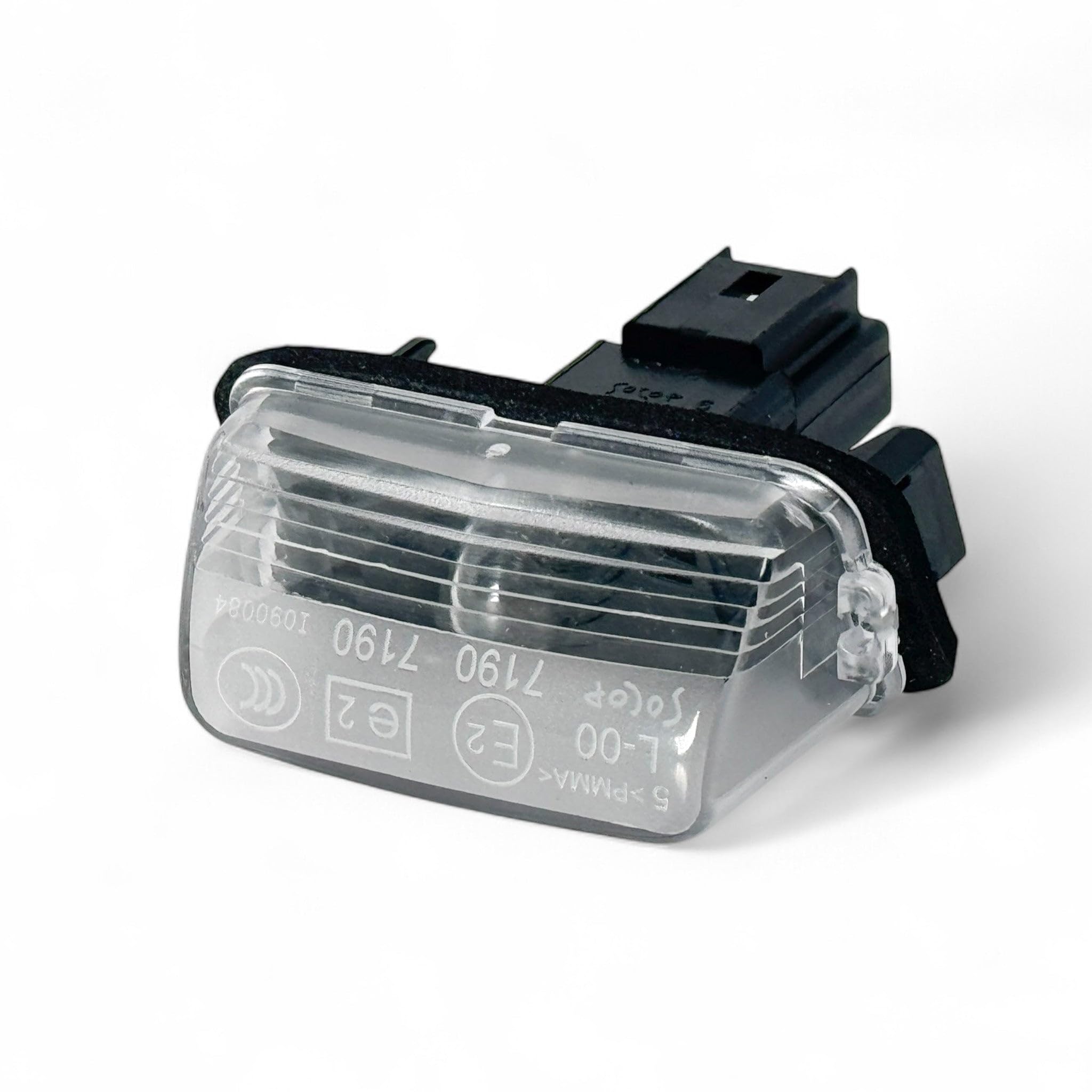 Lot de 2 Eclairages de Plaque Immatriculation Feux de plaque avec ampoule pour BERLINGO, C3, C4, C5, DS4, SAXO, XSARA, 206, 207, 306, 307, 308, 406, 407, 5008 et PARTNER - OEM 6340A3 6340.A3