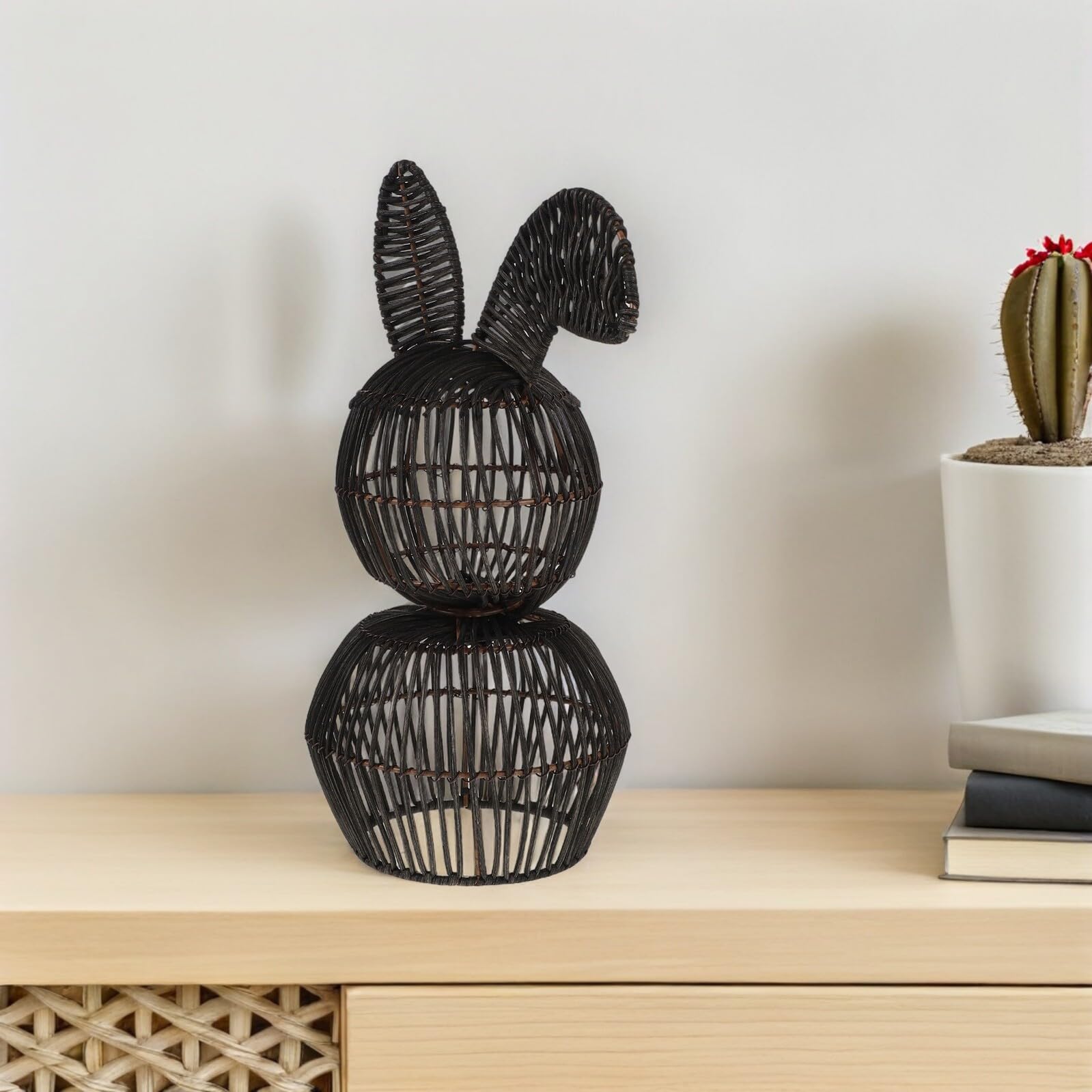 Coniglietto Pasquale in Rattan Intrecciato a Mano 15x30 Cm, Decorazione Primaverile da Tavolo e Veranda, Ornamento Naturale Leggero per Feste e Arredamento Rustico