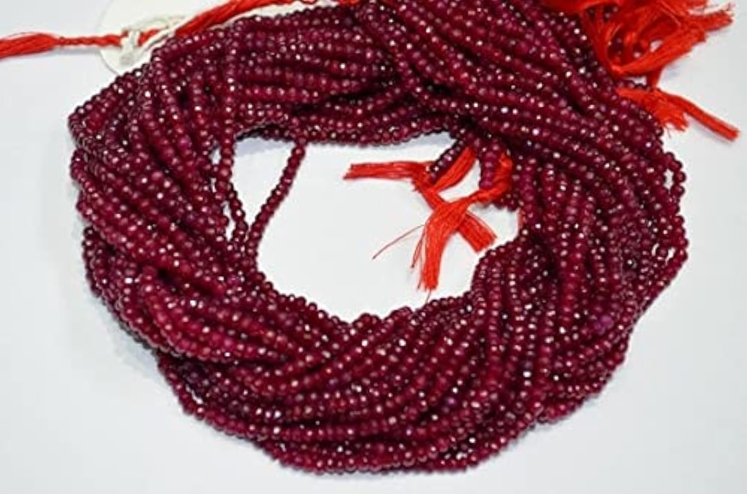 Rubis naturel perles facettées 3.5mm pour raviver l'éclat de vos bijoux artisanaux