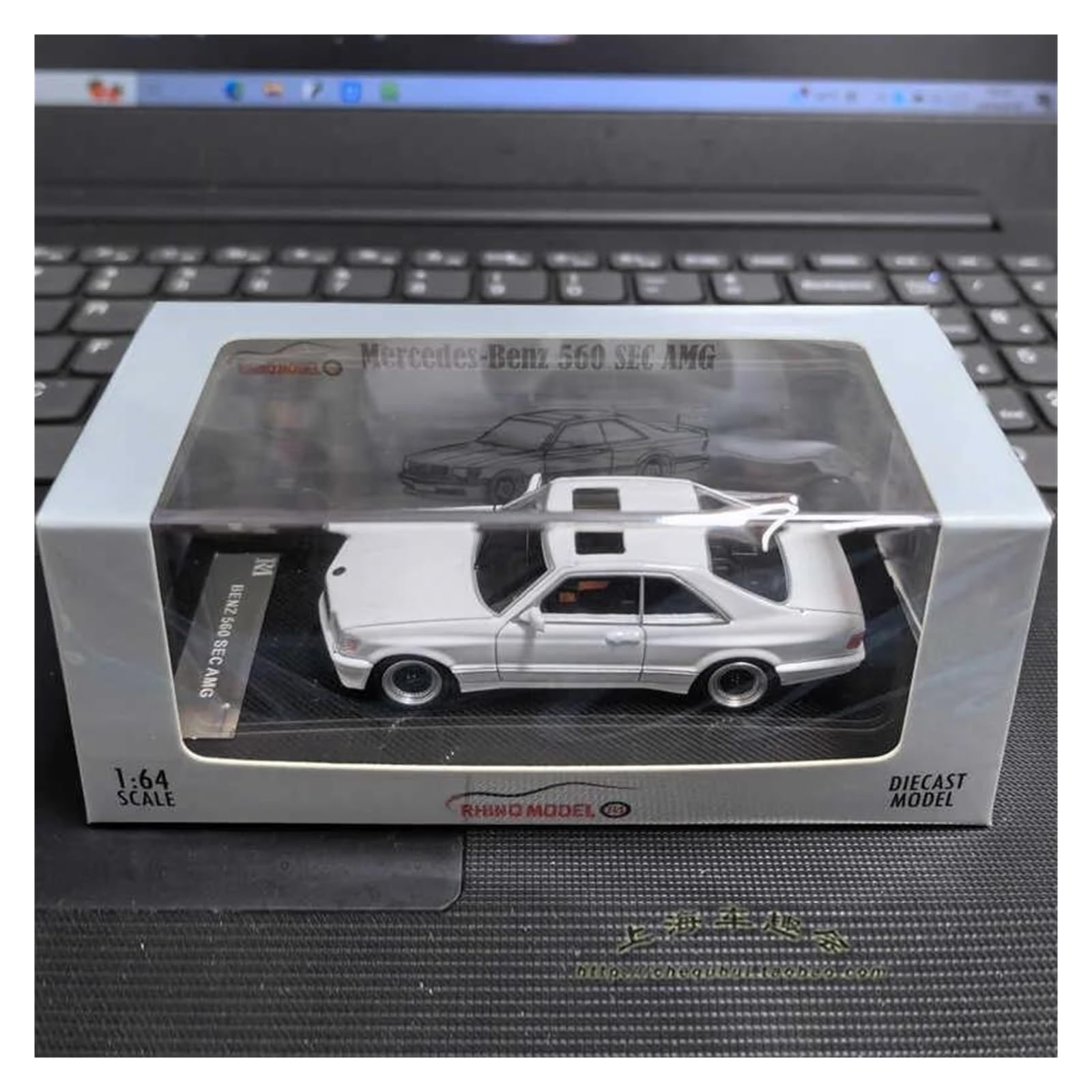 Metallo Scala Replica 1 64 Per Benz 560SEC Simulazione Modello Di Auto In Lega Statico Decorazione Da Tavolo Collezione Hobby Veicoli Giochi Set