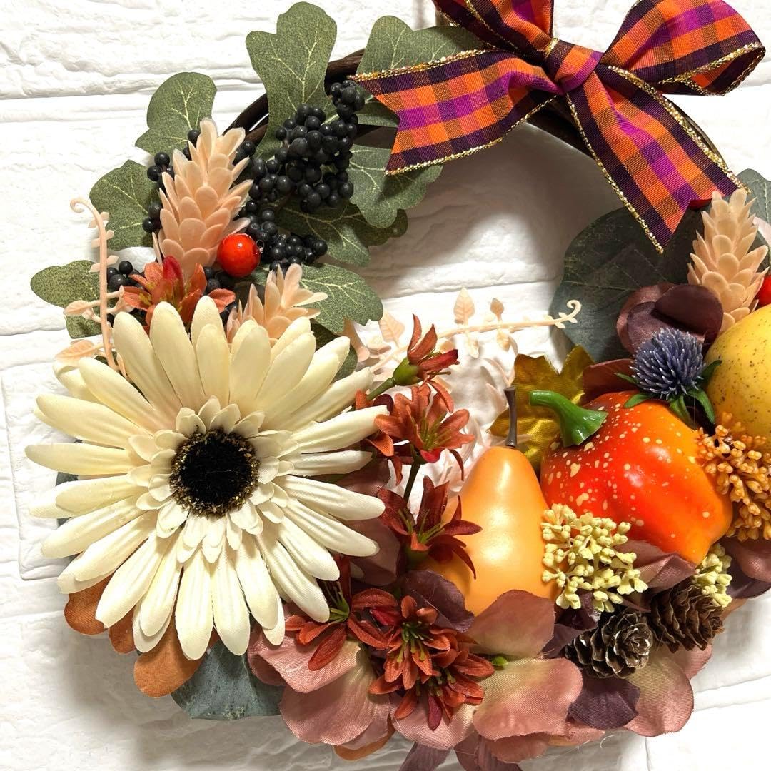 秋の実たっぷりリース | iichi 日々の暮らしを心地よくするハンドメイドやアンティークのマーケットプレイス ８月早割d.《秋の収穫祭》HappyHalloween＊実りのリース