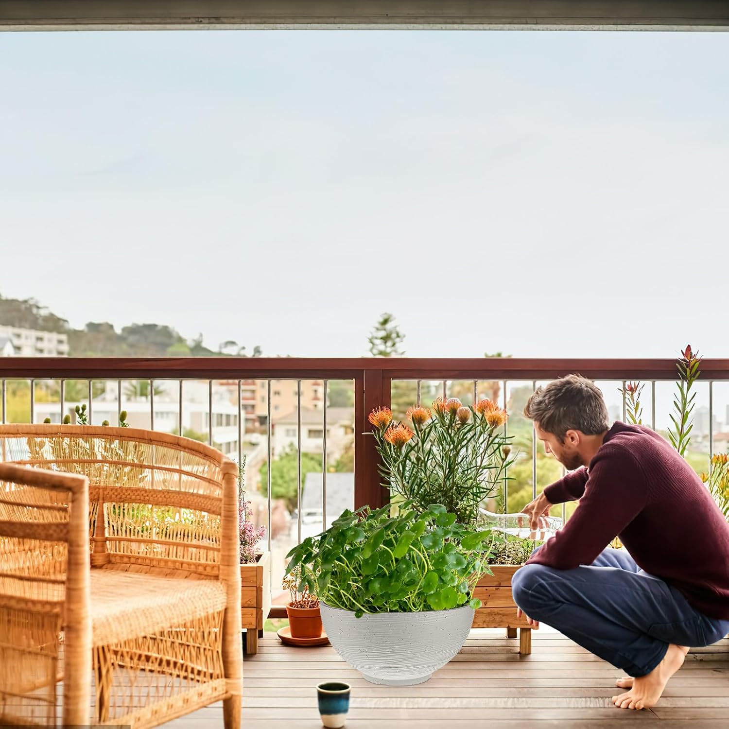 BESTonZON White Large Hydroponic Water Lily Planter for Garden Random Inner Color, Plastic Daffodil Pot Suitable for Indoor and Outdoor Hydroponic Planting Random Color