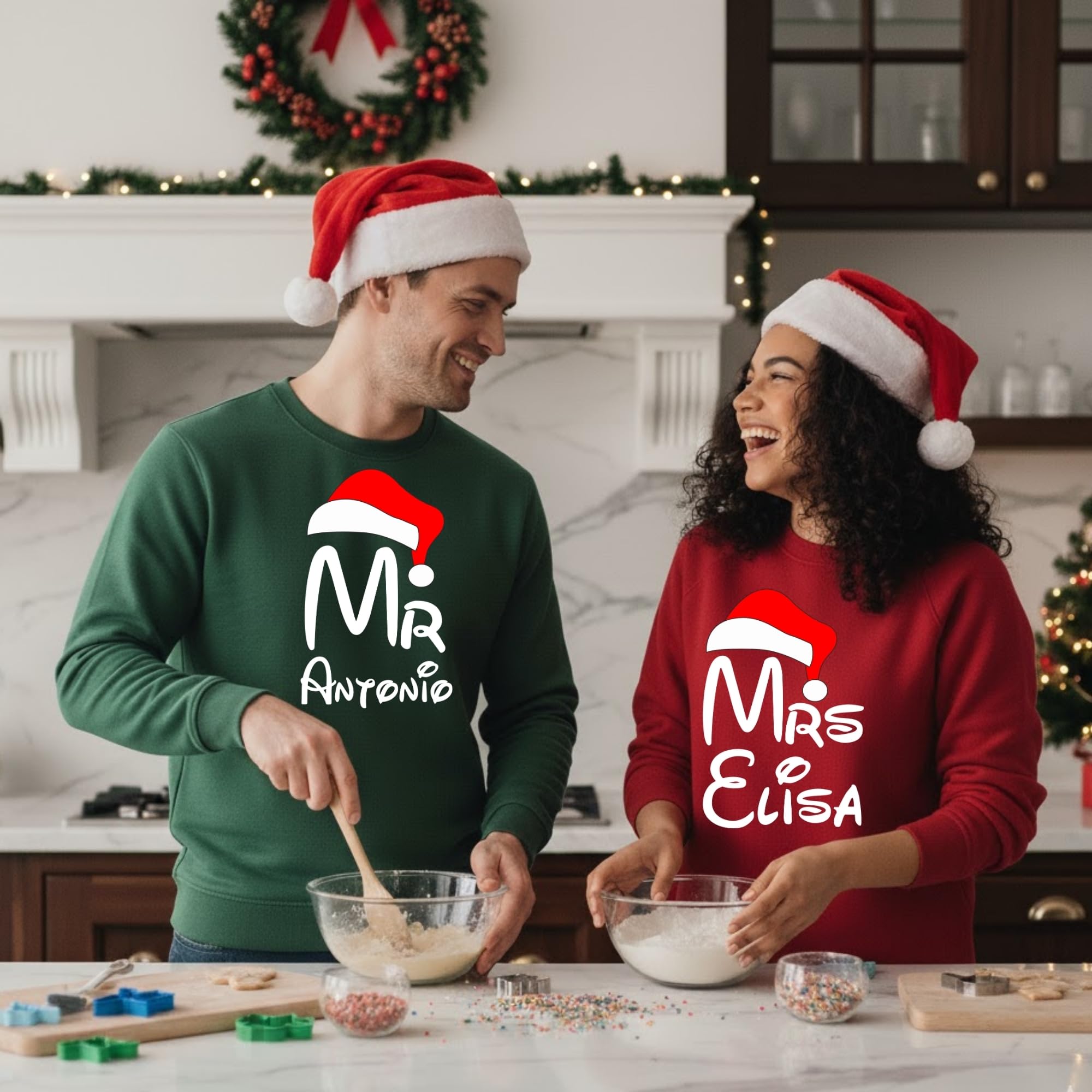 fashwork - Coppia Felpe Personalizzate Natalizie con Nome, Felpa Uomo e Donna Girocollo Rossa e Verde, Felpe Merry Christmas Idee per Regali Natale Originali