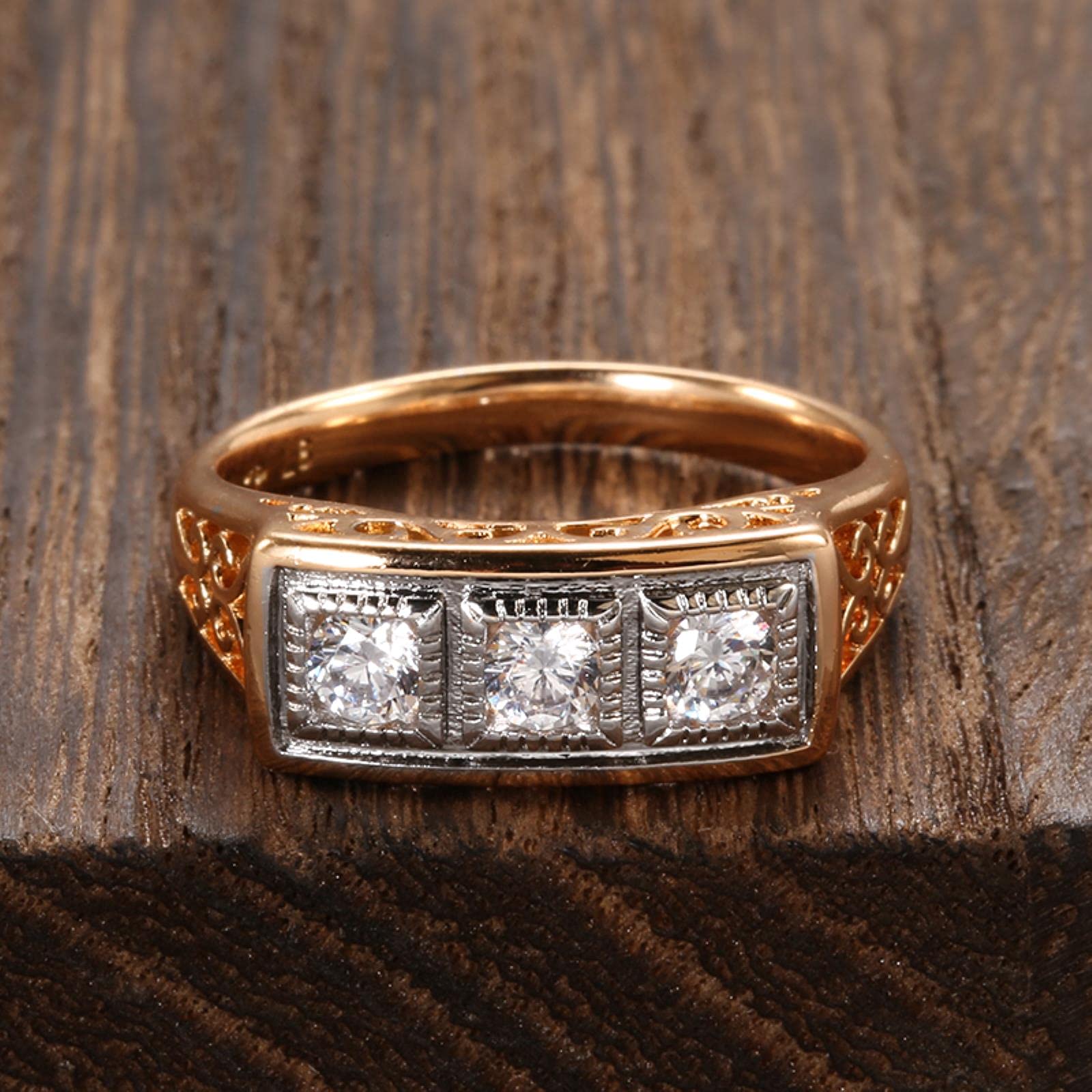 Anello in oro rosa con zaffiri rosa e diamanti | Virano Gioielli