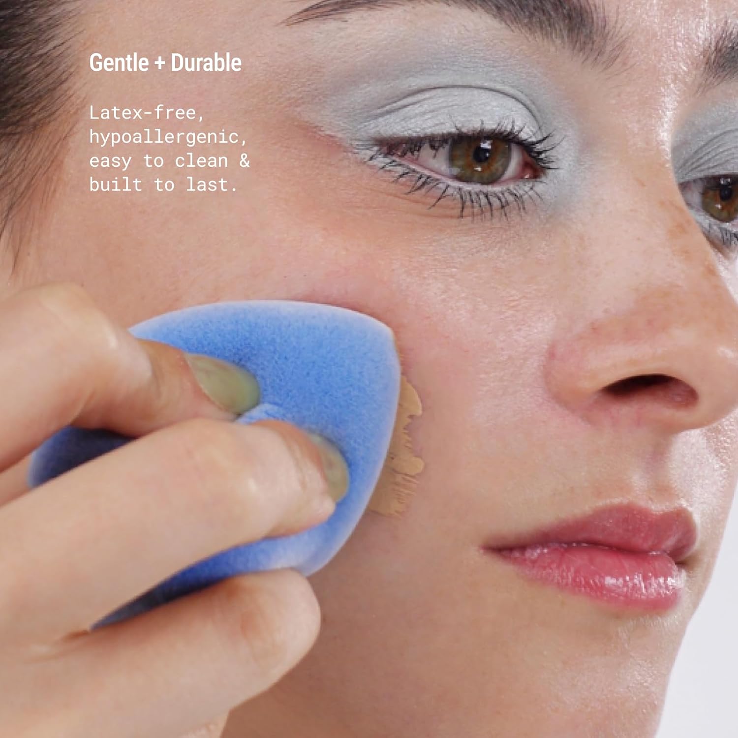 JUNO & Co. Microfiber Makeup Sponge Set 4-Pack, Dual Layer Technology and Airbrushed Complexion Finish, Makeup Blender for Foundation, Powder and Cream - Image 6