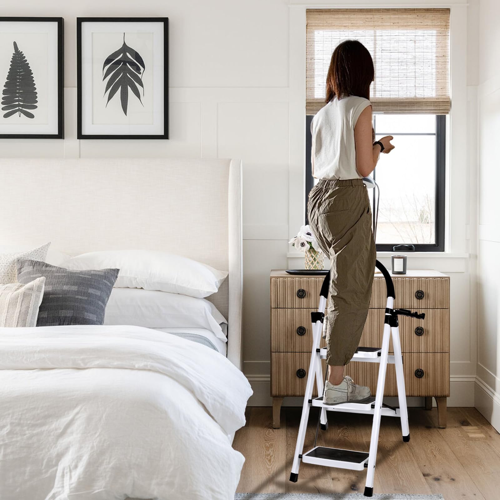 Escabeau Pliable en Acier, Marche Pied avec Plateforme de Travail,Charge 180 kg, Tabouret en Acier Marche Pied Adulte,pour la Maison,Cuisine, Placard et Bureau,104 x 57 x 41,5 cm–3 étapes (Blanc)