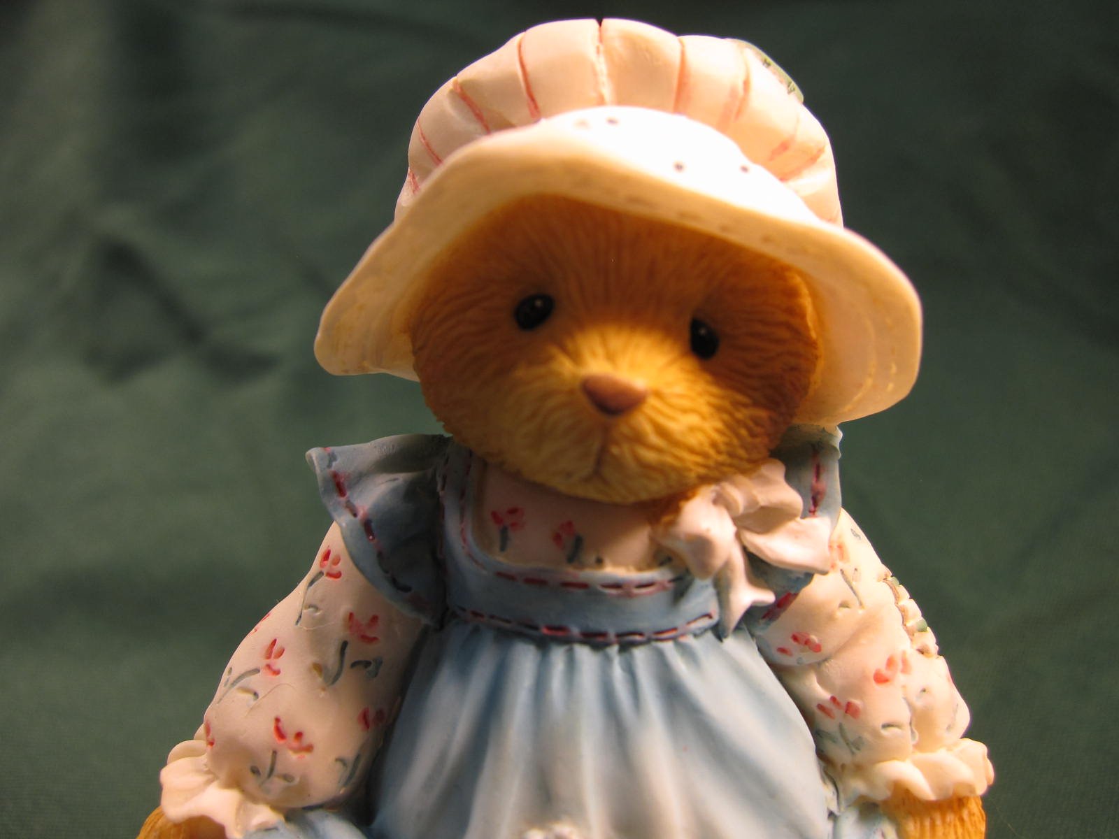 Amazon.com: Cherished Teddies. Gail Catching The First