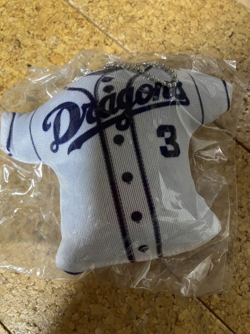 中日ドラゴンズ　ガチャ　高橋周平　ユニホーム型アクリルキーホルダー 中日ドラゴンズ ドラゴンズガチャ 高橋周平選手 LEDユニホーム