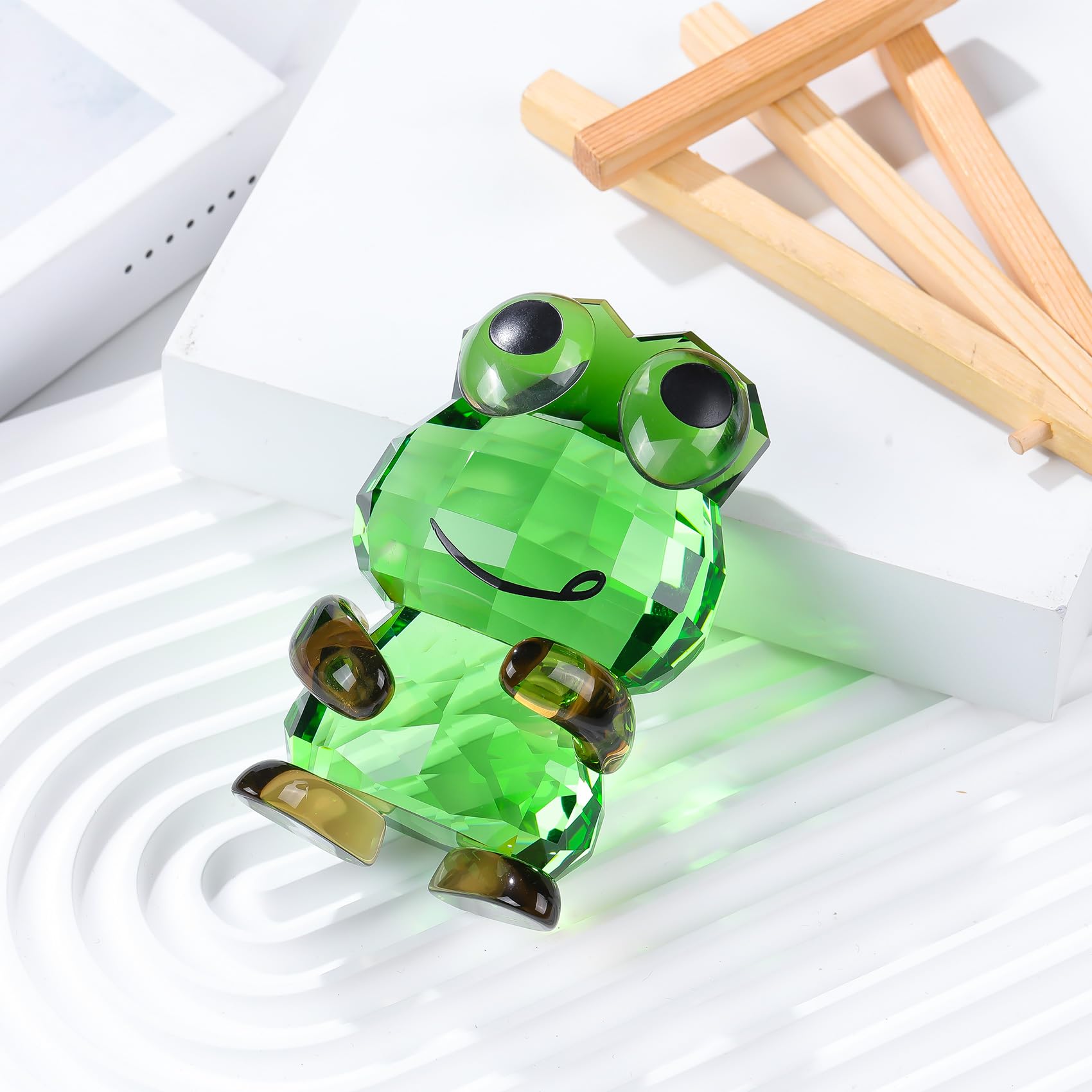 ハンドメイド カエルの置物 緑色　革 pto-529g_ad1.jpg