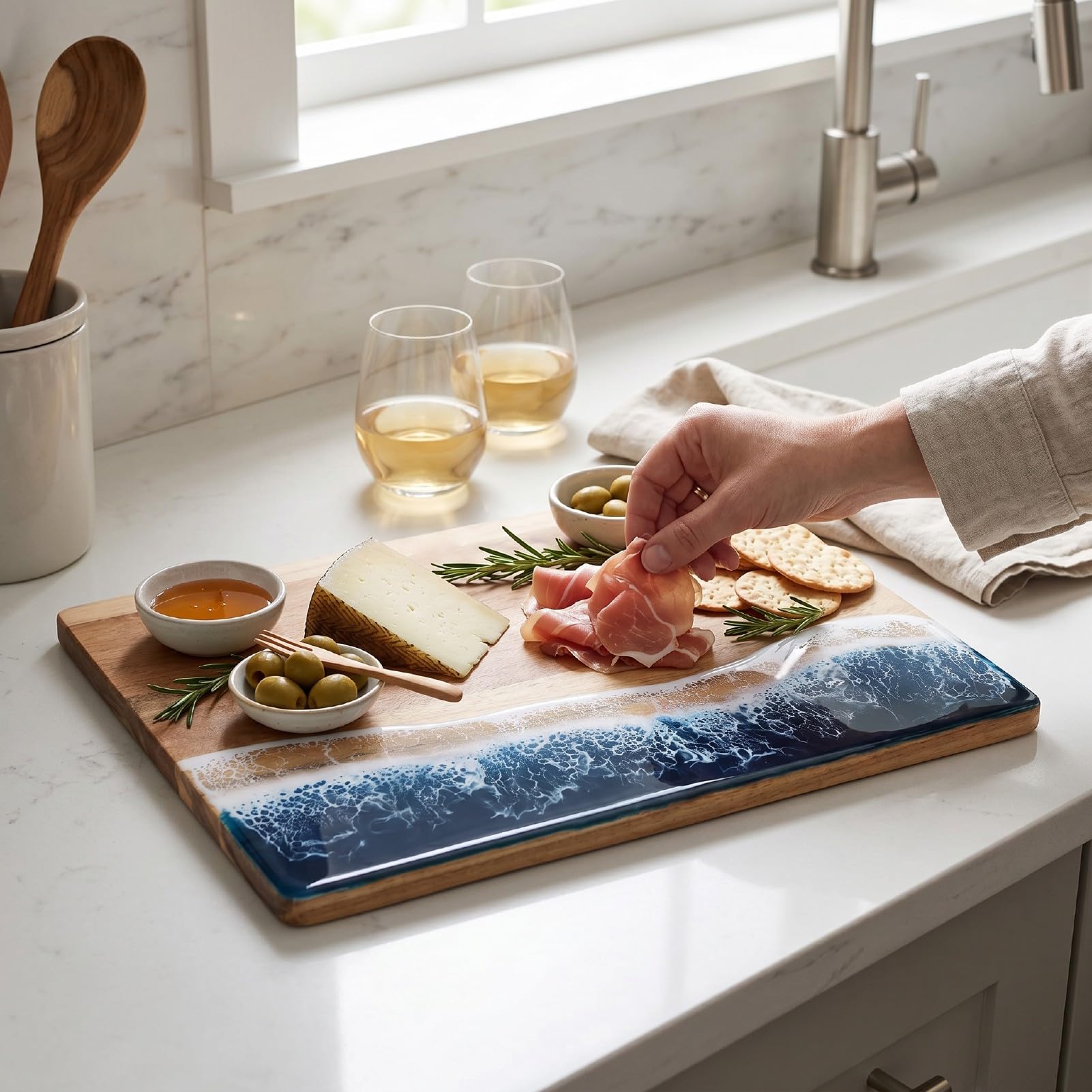 Tagliere in legno ondulato, tagliere per salumi