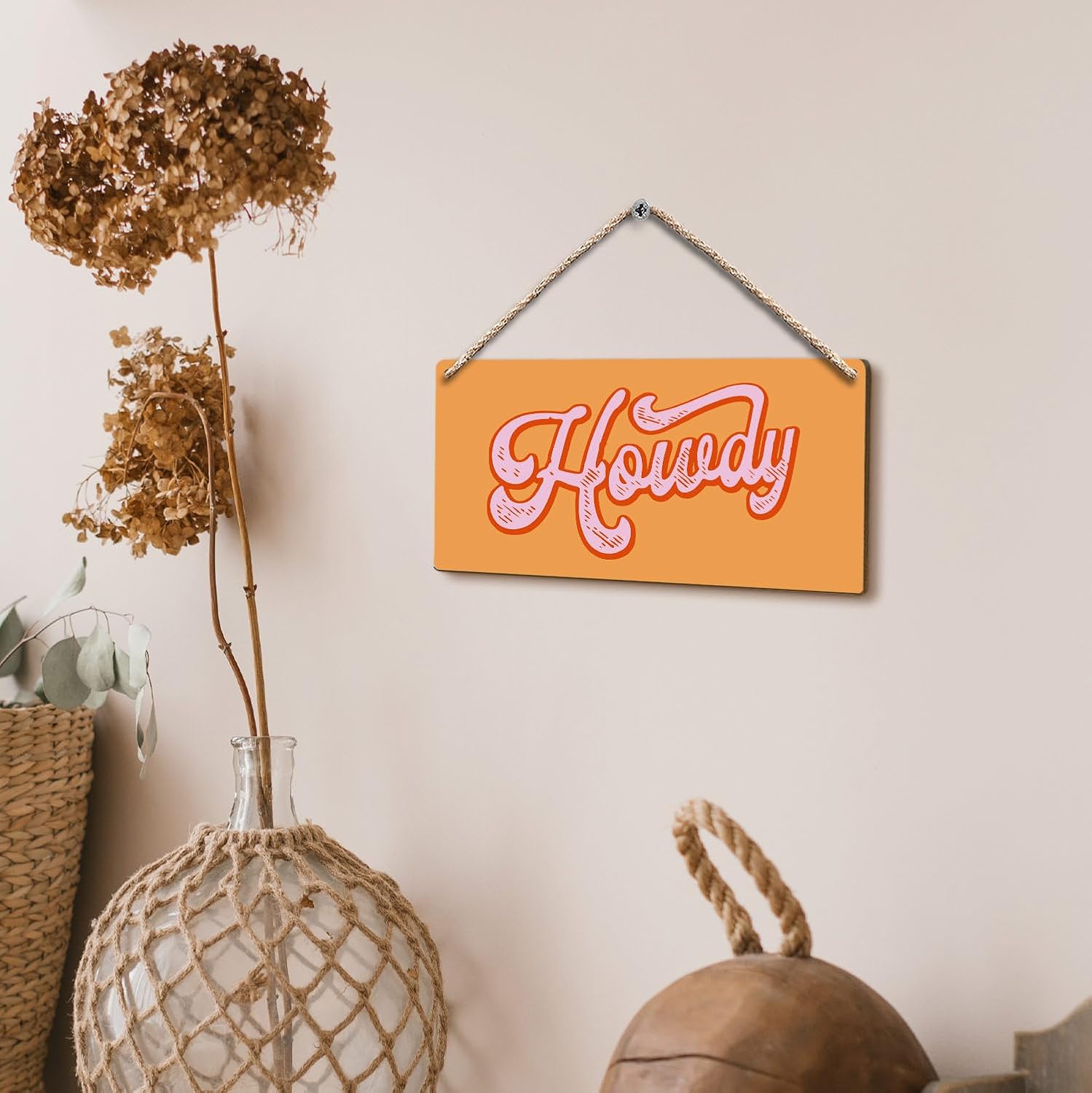 FUGWN Orange Pink Howdy Western Hanging Wooden Sign, 12x6 inches, Modern Western Wall Decor, Home Office Wall Pediment, Gift for Girls Cowgirls