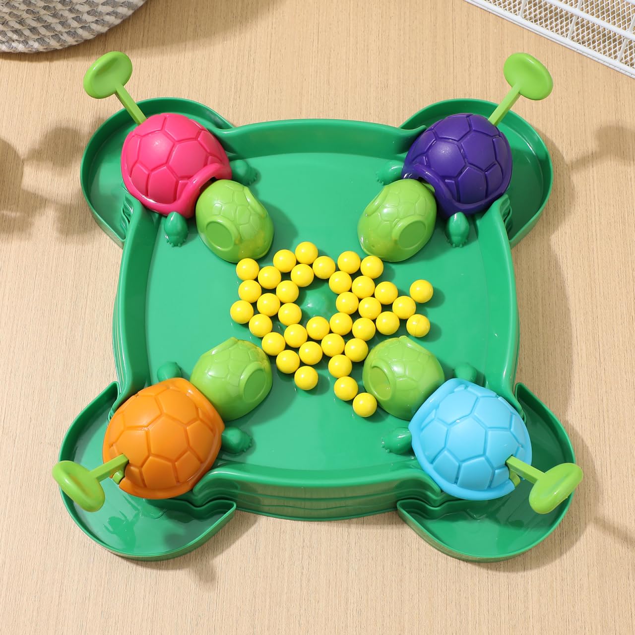 Amosfun Jeu de société Tortue affamée - Jeu Intense avec réflexes Rapides - de Perles - de Bouche préscolaire pour Enfants à partir de 3 Ans - pour 2 à 4 Joueurs