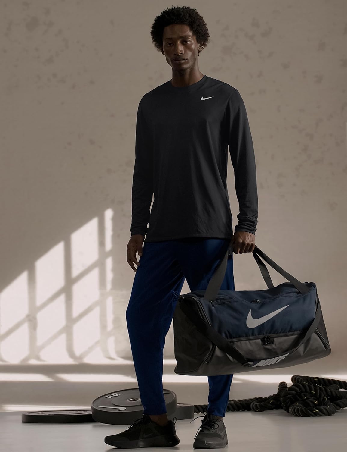 Nike Men's Dri-FIT Legend Long-Sleeve Fitness Top - Image 7