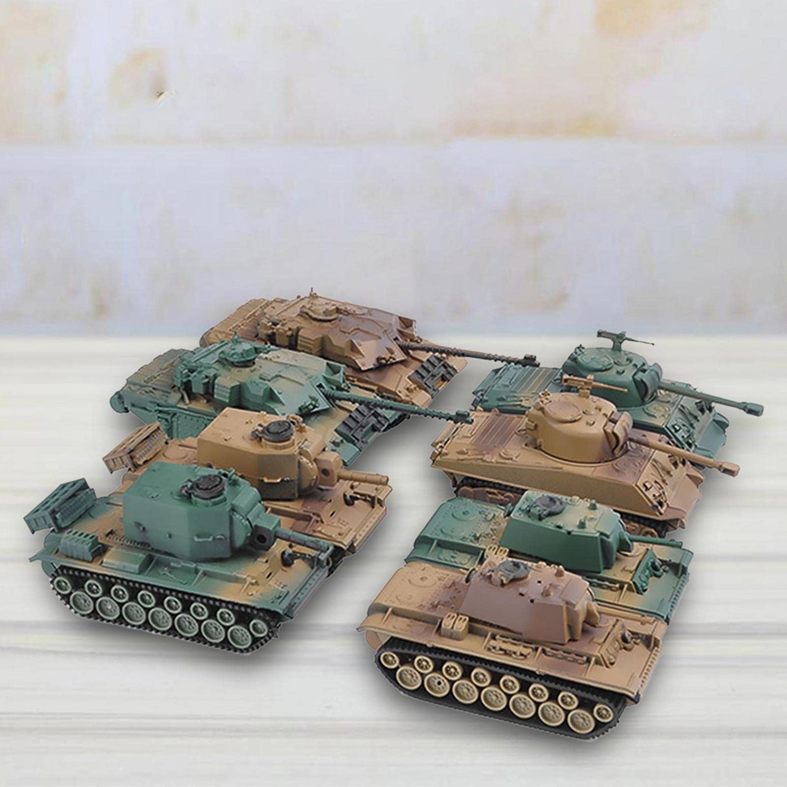 yotijay Set di 8 Kit di Carri Armati in plastica 1:72 da assemblare Collezioni di Puzzle Set da Gioco Modello Fai-da-Te Ornamenti per Carri Armati