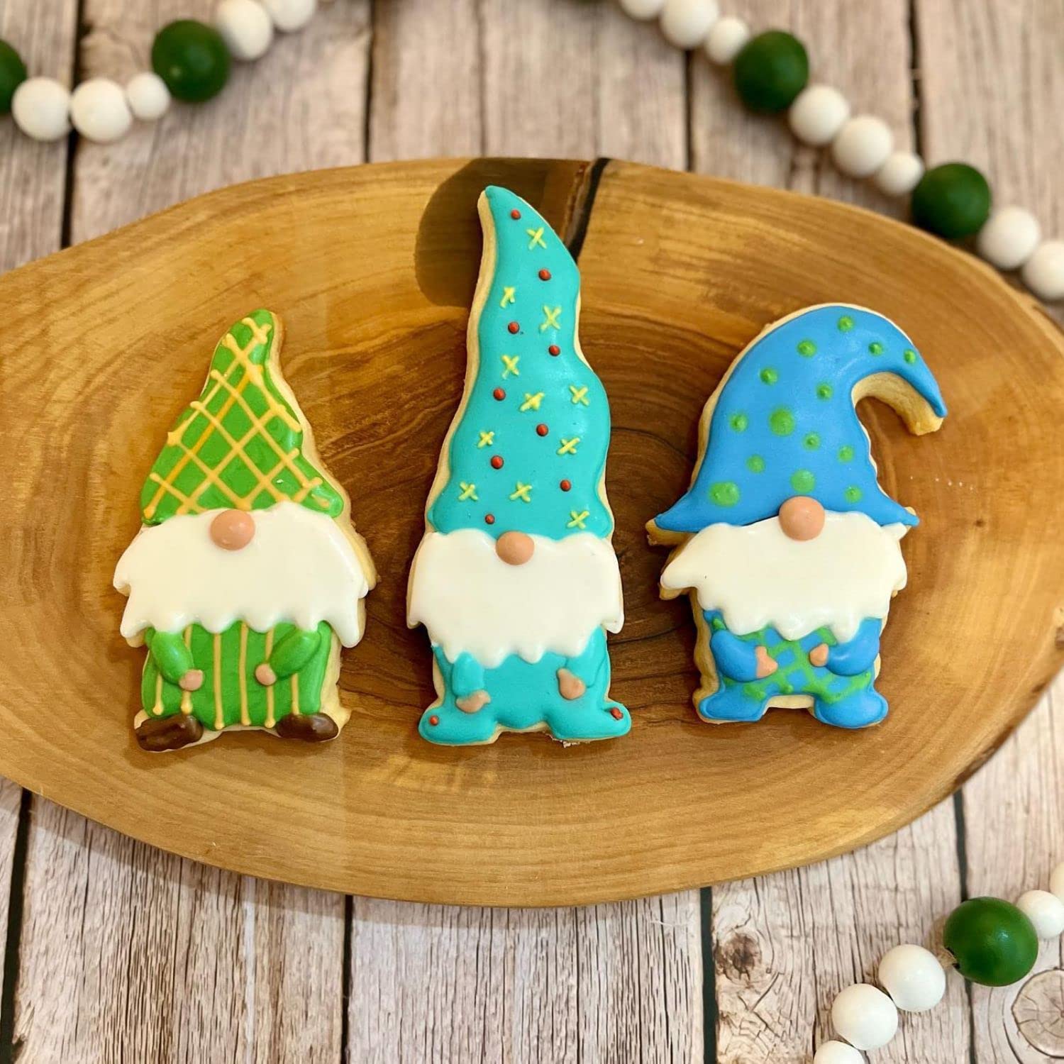 KAISHANE Gnome Cookie Cutter - Stainless Steel Christmas Biscuit Cutter 4.3x3 Inches