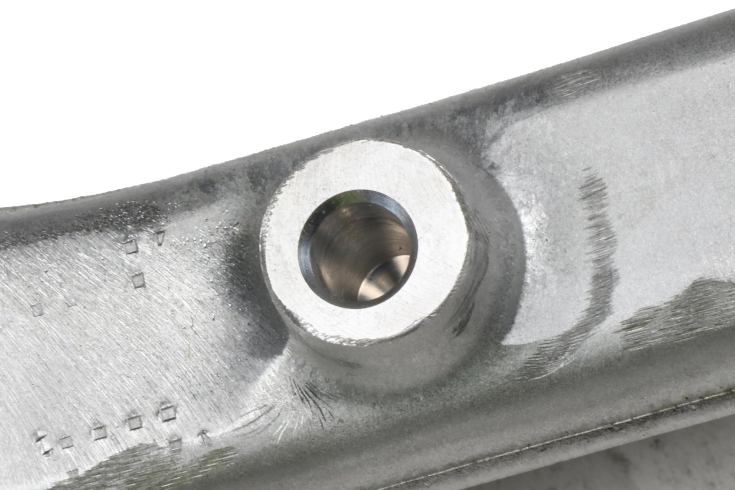 Amazon.com: GM Genuine Parts 23317367 Front Driver Side Rear Lower  