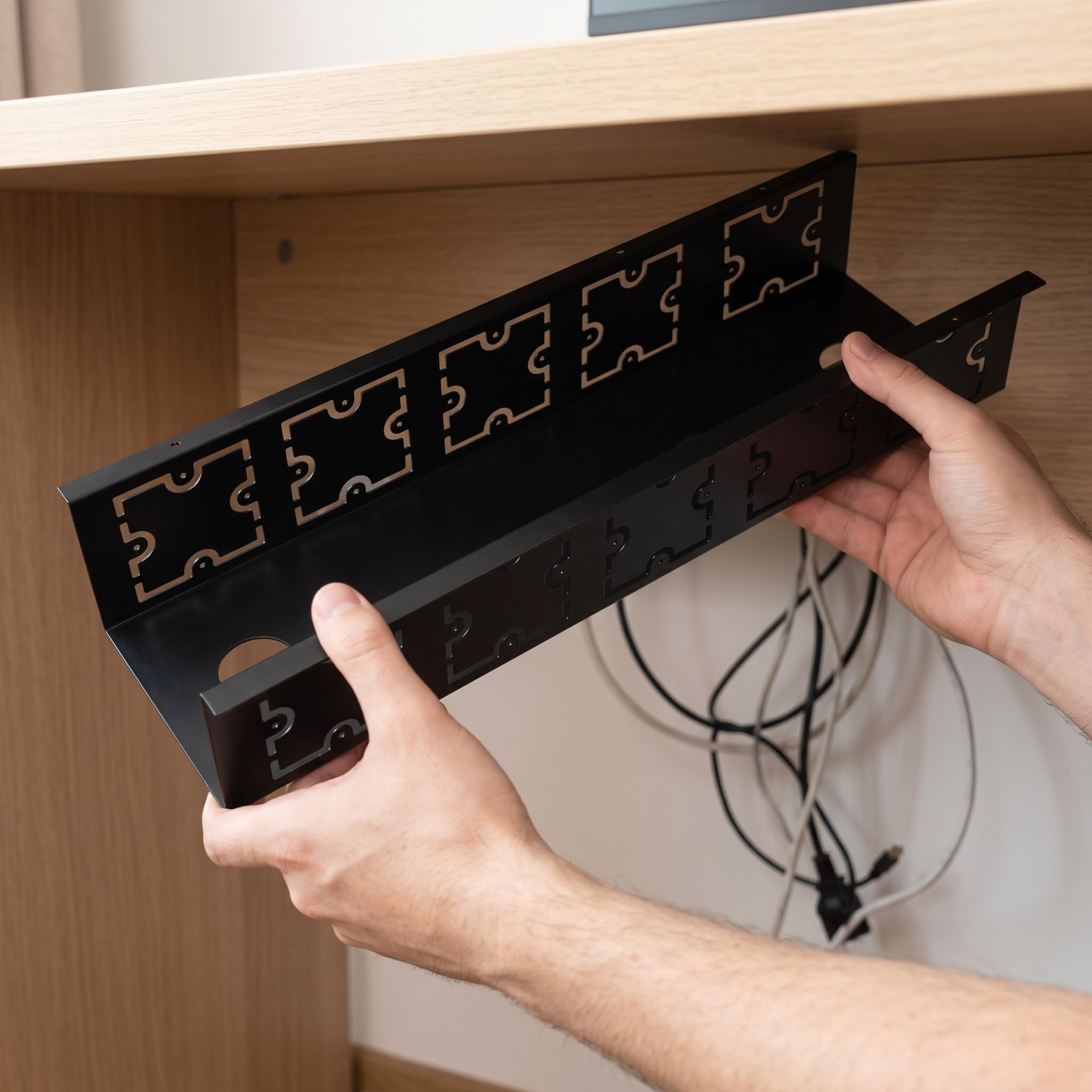 Supporto Organizzatore in Acciaio Carbonio con Viti per Scrivania Operativa Raccoglitore Fili Sotto Banco Contenitore per Postazione Computer, 750mm lungo