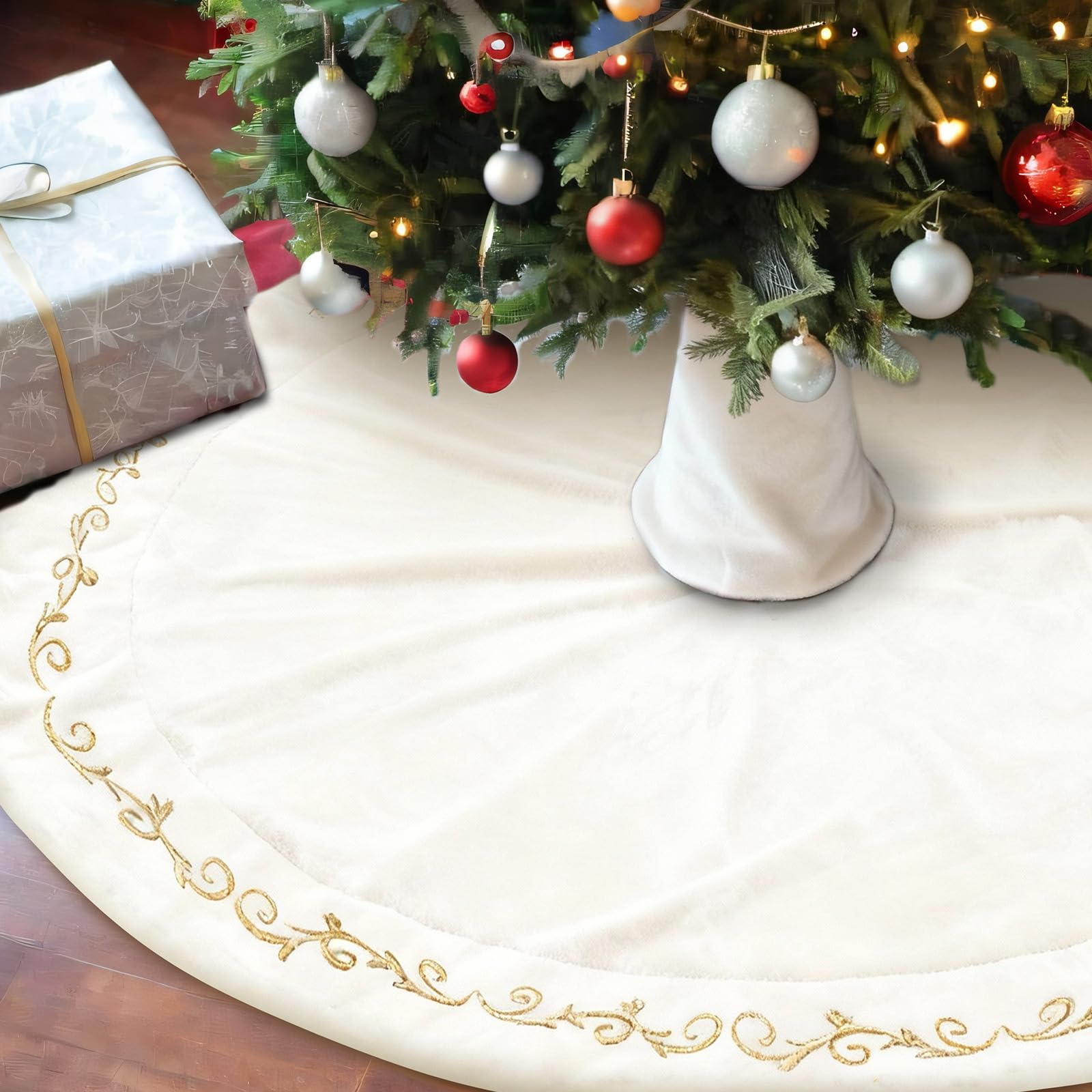 HyDren 84 inch Velvet Christmas White Tree Skirt (Classical Style)