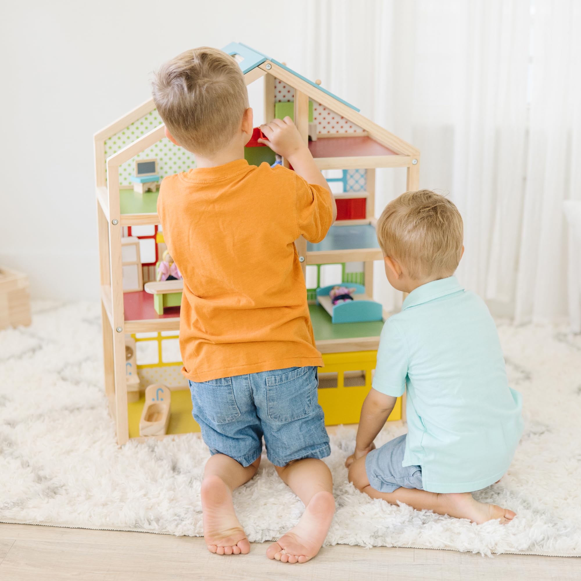 Melissa & Doug Hi-Rise Wooden Dollhouse with Dolls and Dollhouse Furniture — Amazon image 7