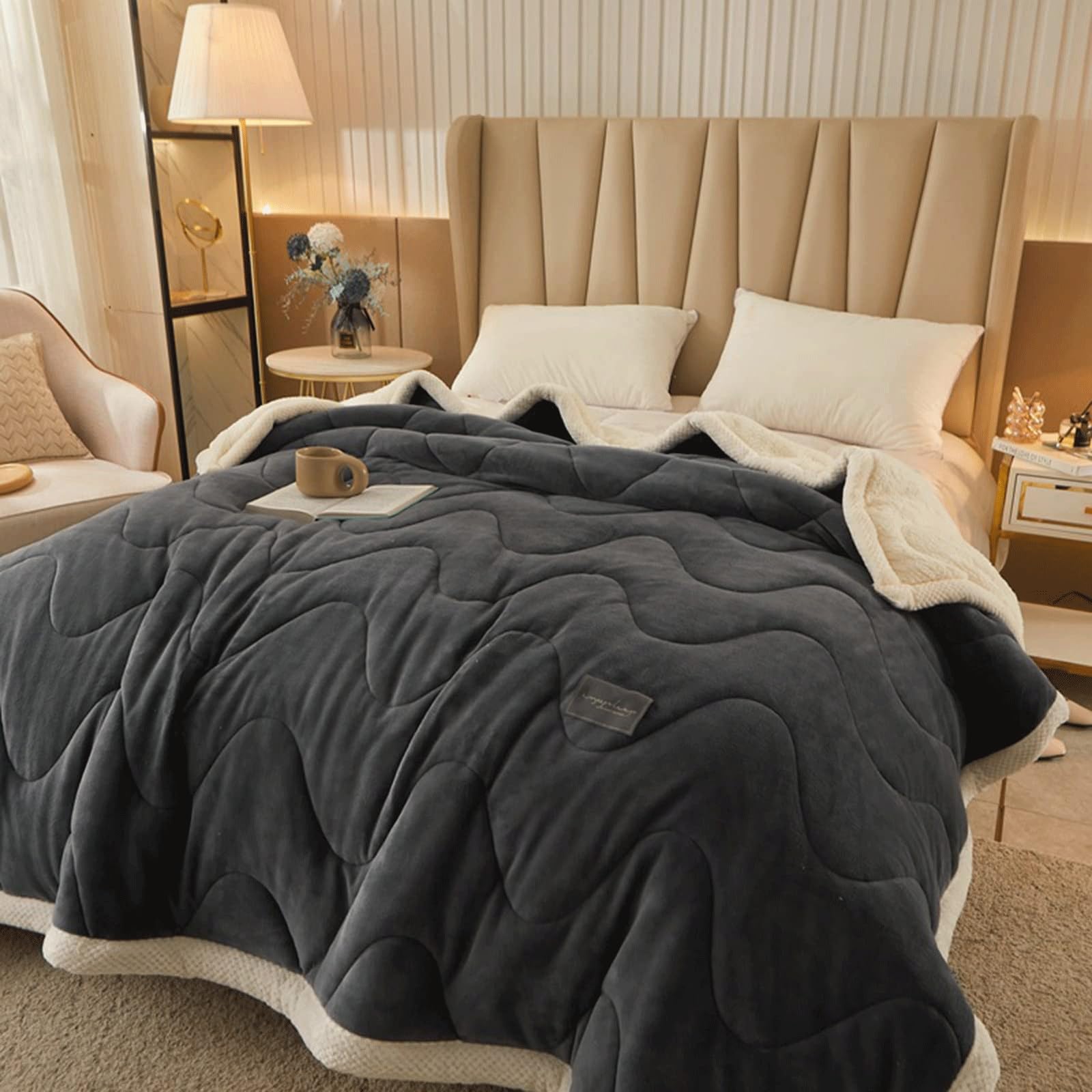 Ultra Soft Fleece Blanket，Double Layer Thickened Lamb Plush Blanket,Flannel Luxury Queen Blanket，Warm & Breathable - All Season(Color1,150x200cm)