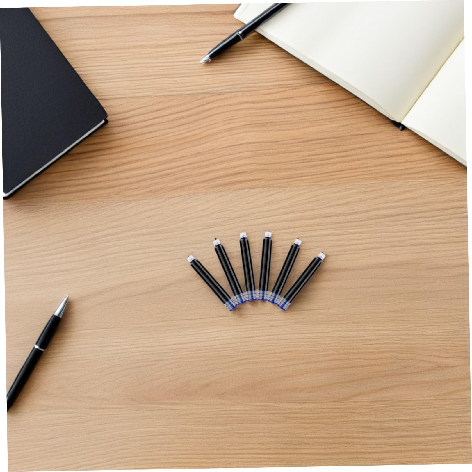 SECFOU 450 Pezzi Ricariche in Plastica per Penna Stilografica di Inchiostro 3,4 Mm Colori Blu Nero Rosso Facili da Sostituire per Scuola e Ufficio