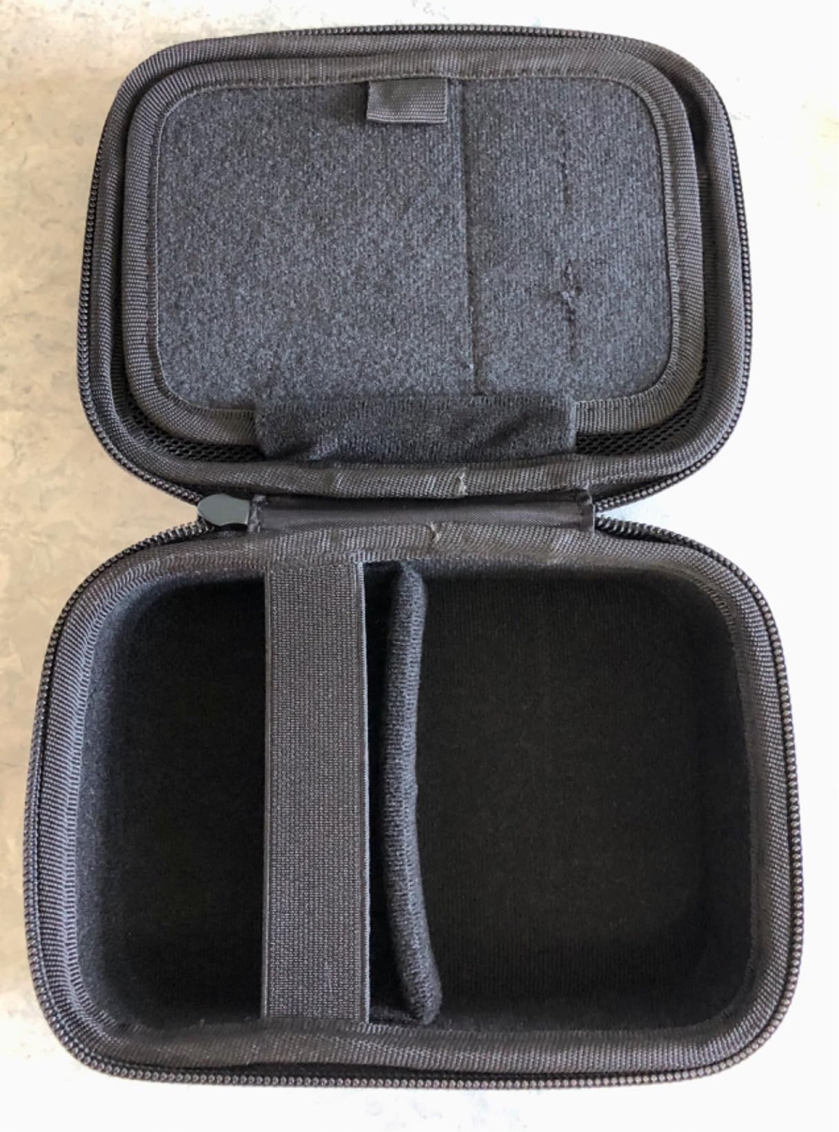 Bra bärväska för liten kamera och tillbehör