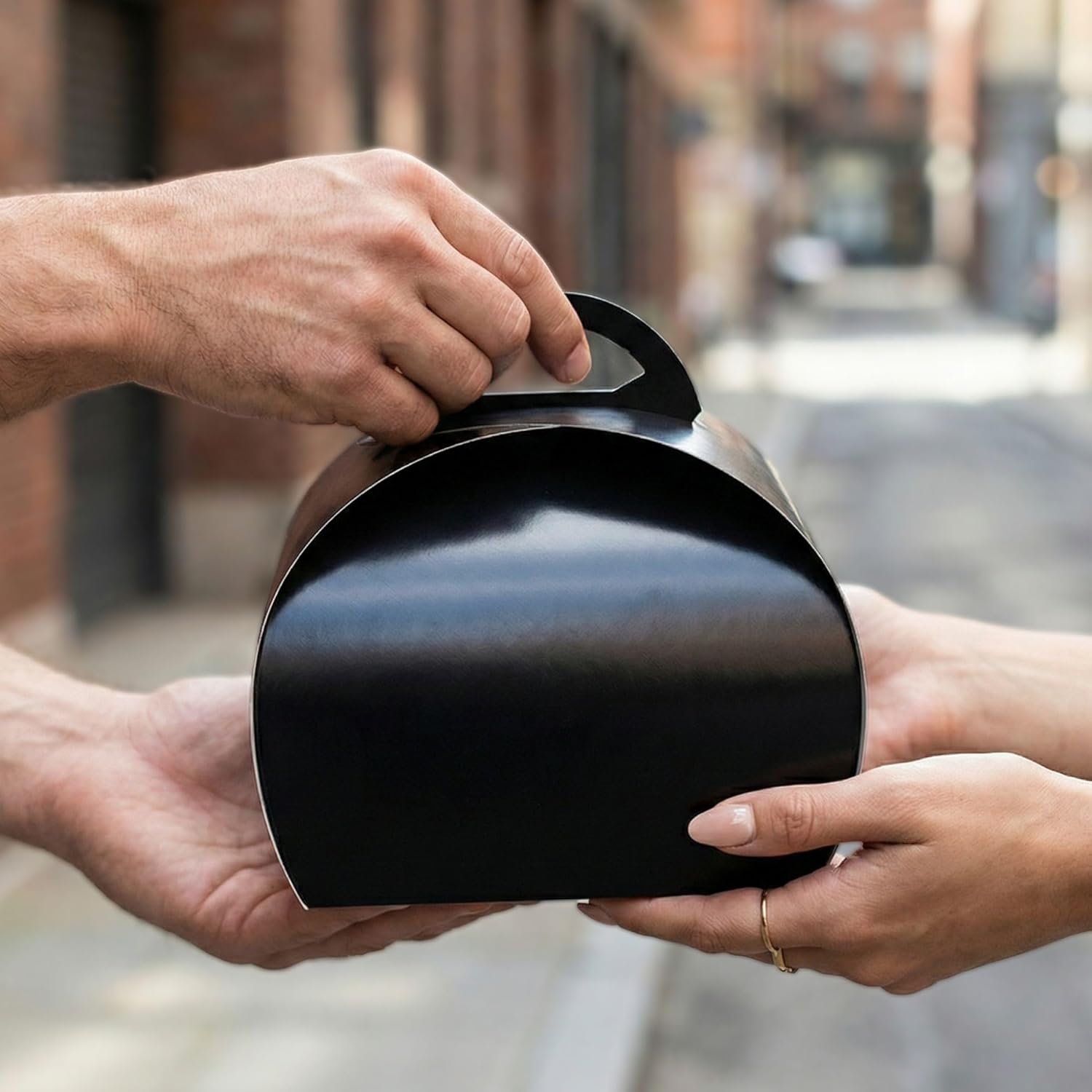 Restaurantware Ingenero 6.5 Inch Cake Boxes With Handles 100 Built-In Handle Lunch Boxes - Grease-Resistant Lining For Desserts Or Meals Black Paper Gable Boxes Easy To Carry Recyclable