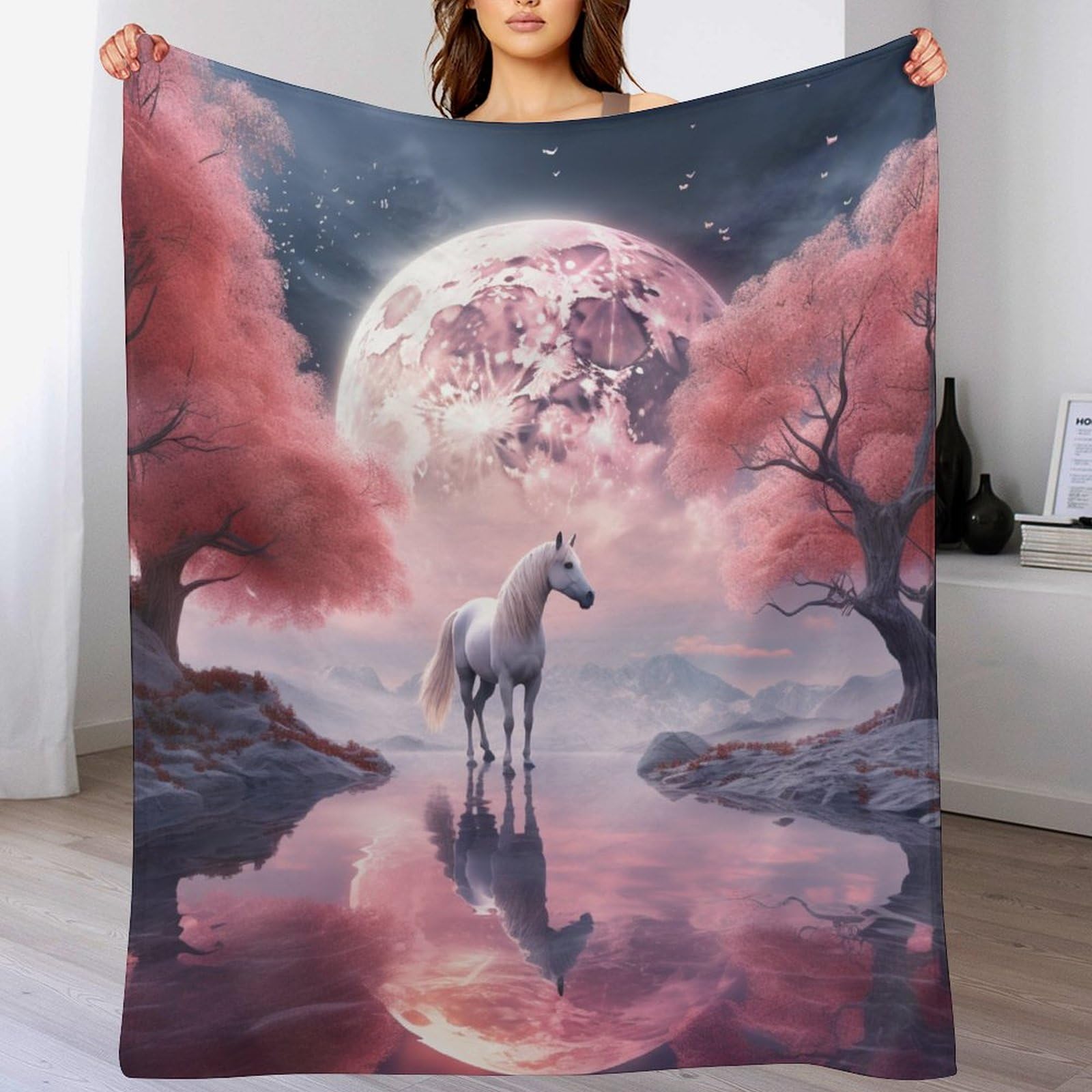 Couverture cheval en flannel polaire idéale pour vos soirées cocooning sur le canapé
