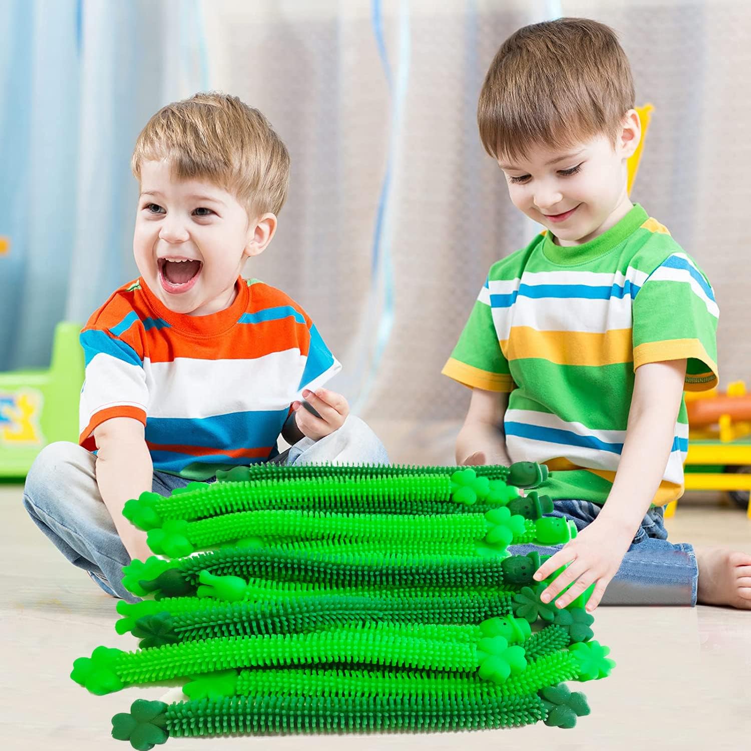 36 Pack St Patrick's Day Stretchy Strings Sensory Fidget Toys Pack Autism Toys Great for Kids Girls Boys Treat Bags Gifts Stress Relief Party Favors Decorations (St Patrick's Day)
