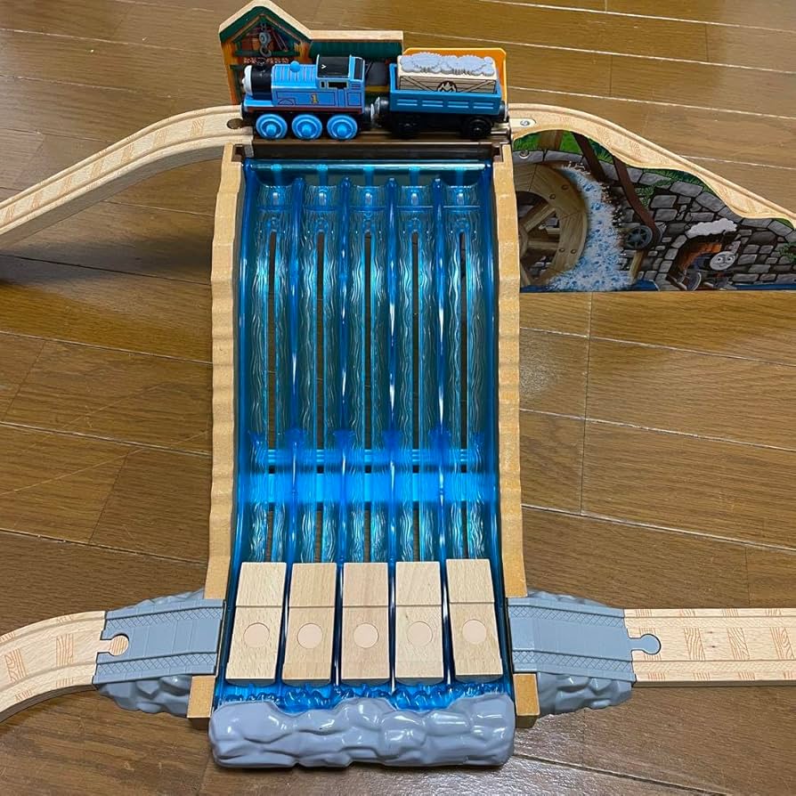 Amazon.co.jp: 木製トーマスシリーズ 材木置き場のウォーター