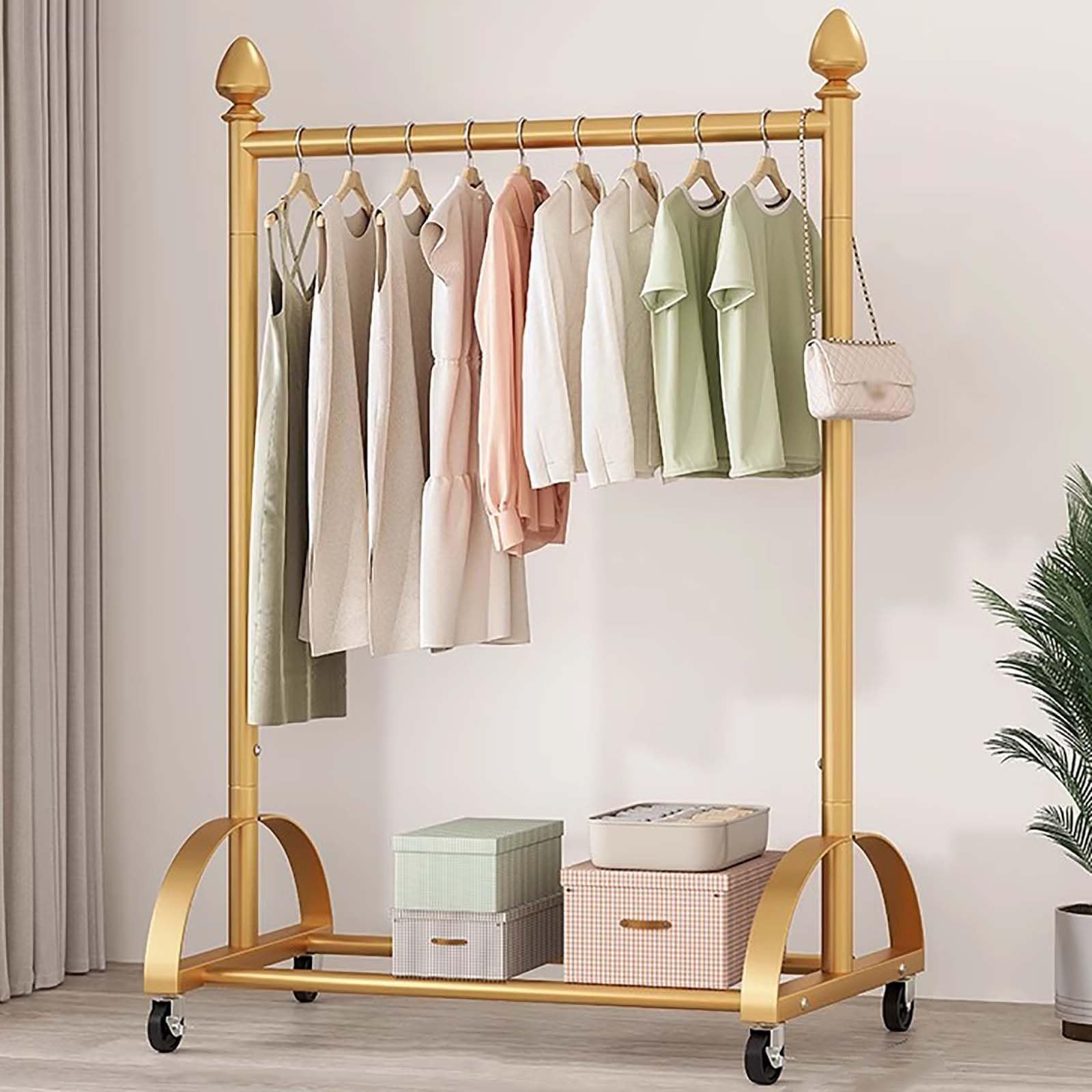 Solution de suspension pour vêtements pour optimiser un petit dressing