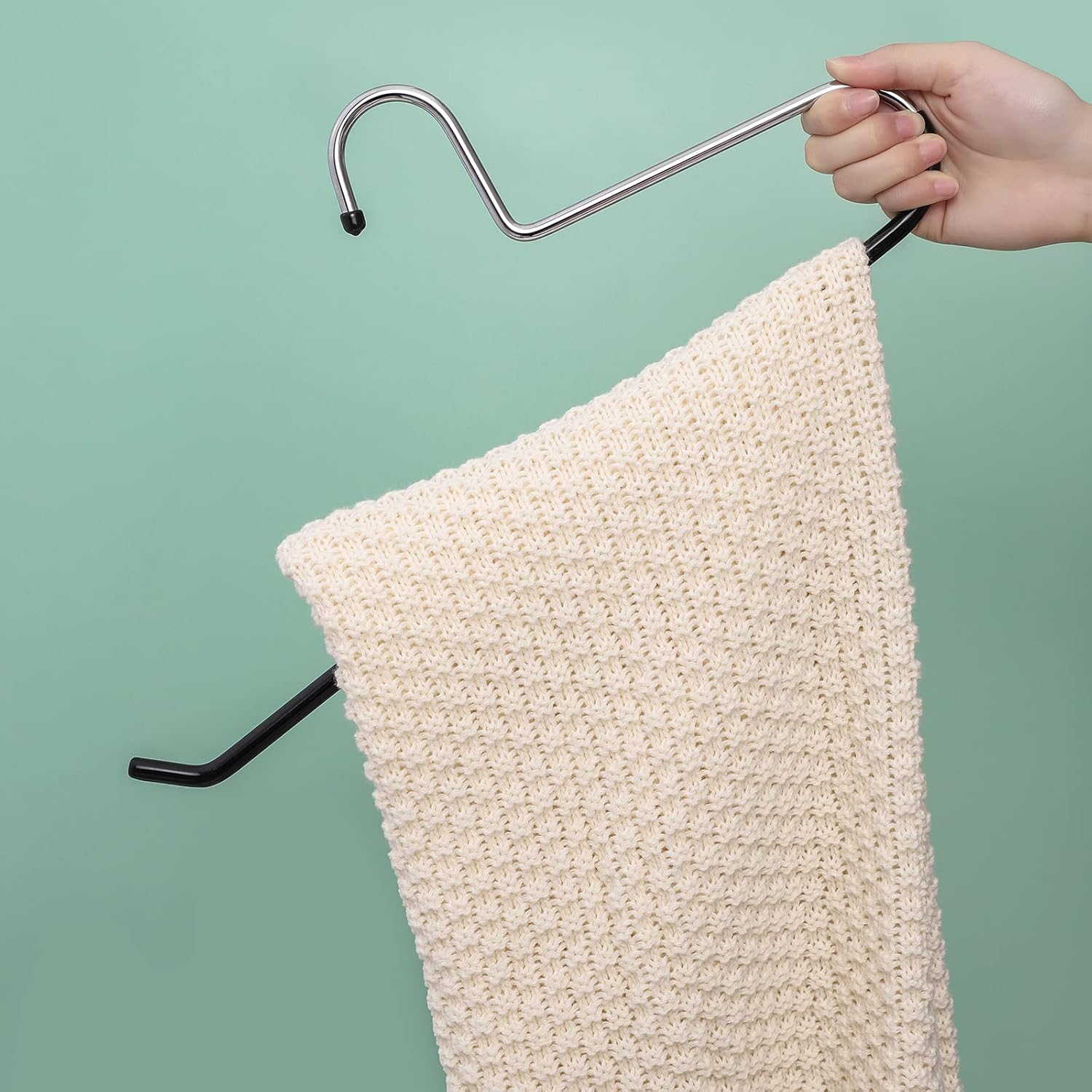 VASLIM Extra-Wide Drapery Hangers Blanket Hangers Heavy Duty Black Vinyl Coated Nonslip - Holds Up to 40 Lbs - Great for Quilts, Comforters, Table Cloths, Bedding, Towels, Rugs (8 Pack) - Image 2