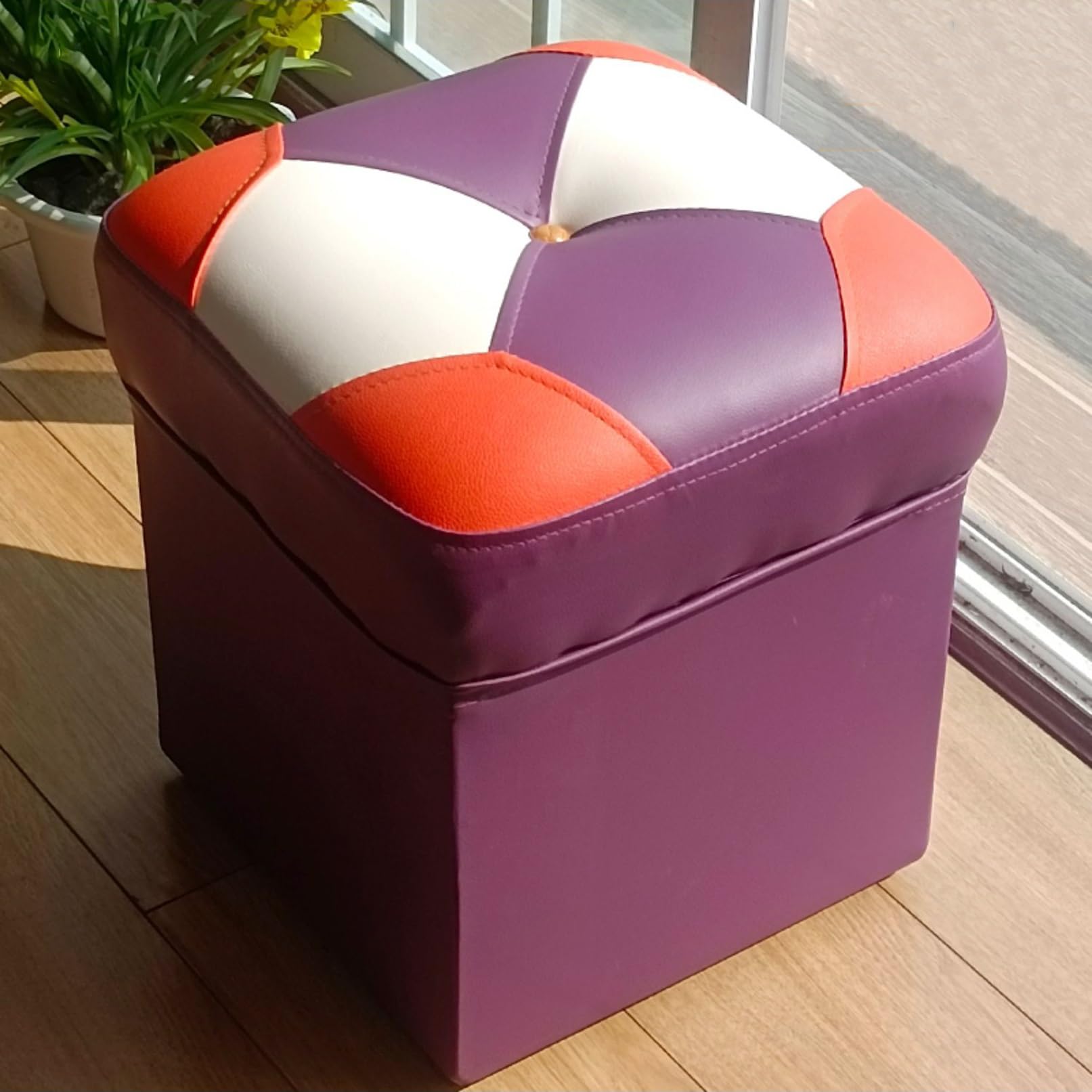 Banc ottoman de rangement capitonné : l'élégance durable pour trier votre intérieur