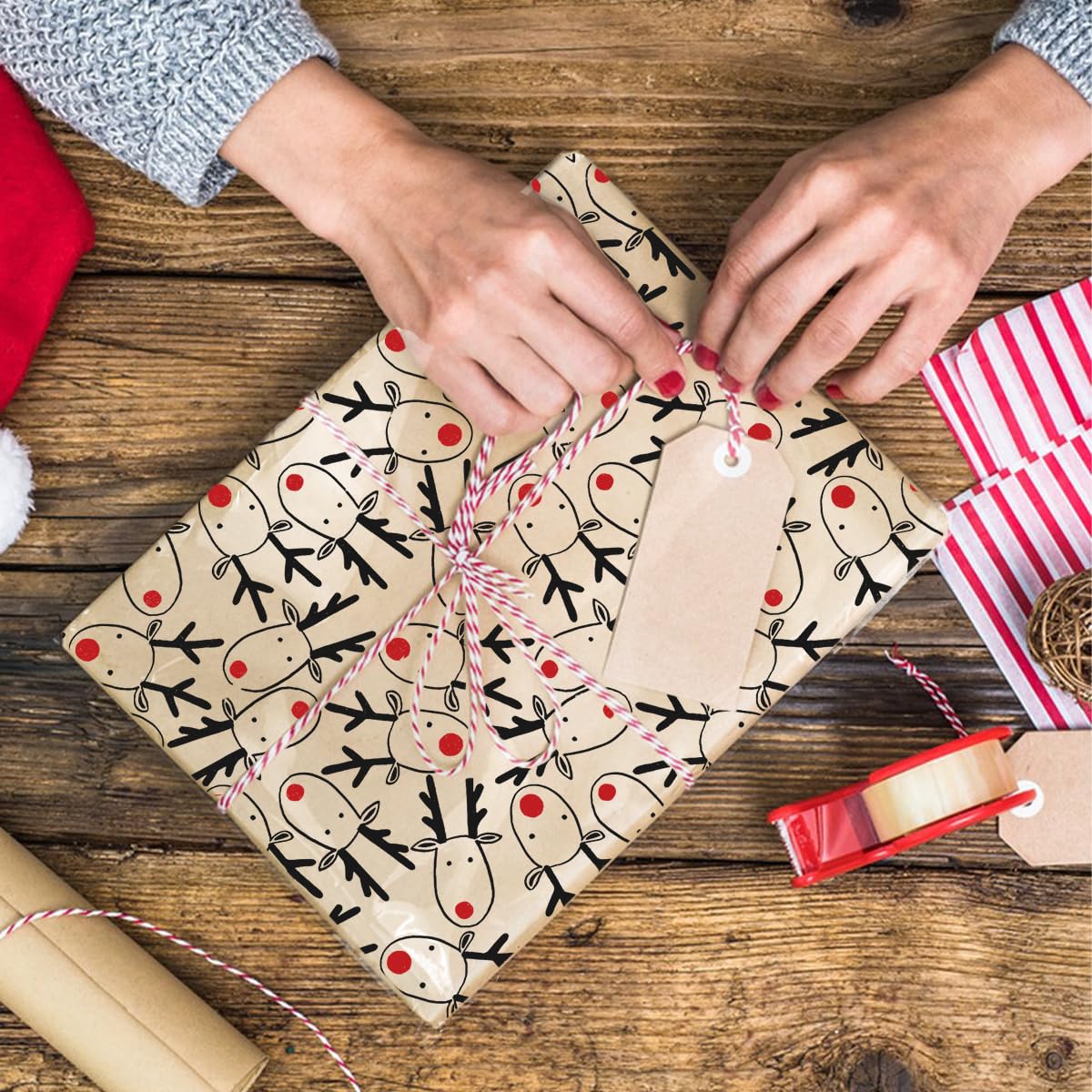 Carta da regalo natalizia, neutra e colorata