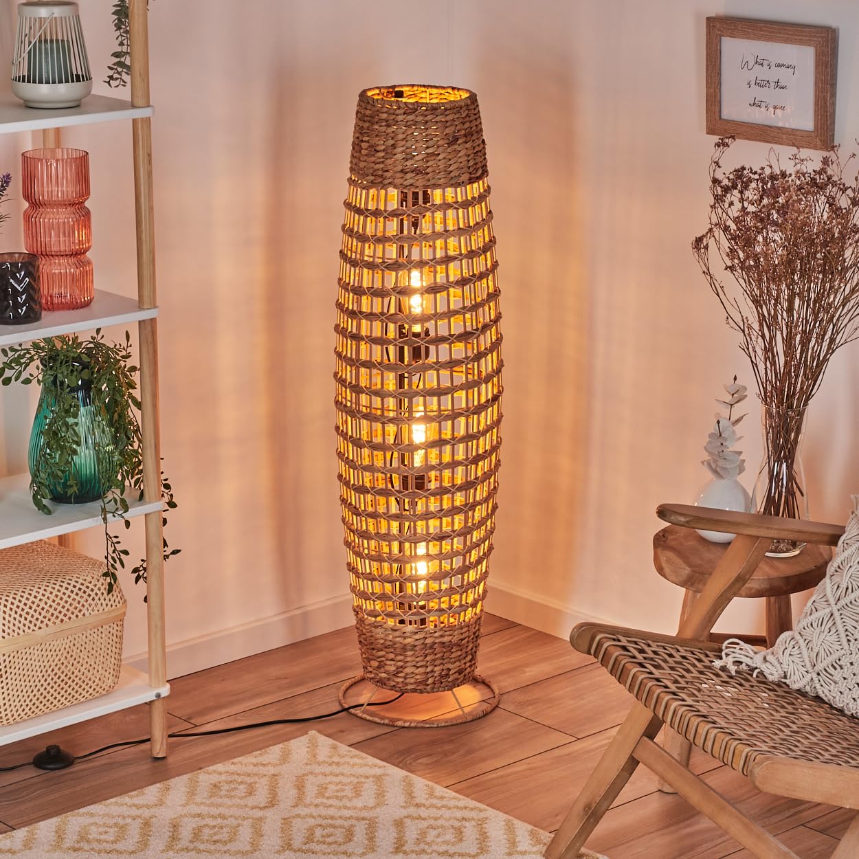 HOFSTEIN Stehleuchte Cardeira, Bast Natur, skandinavisches Design | Boho-Style, Lichteffekt, E27 Fassung, Höhe 111 cm, Fußschalter