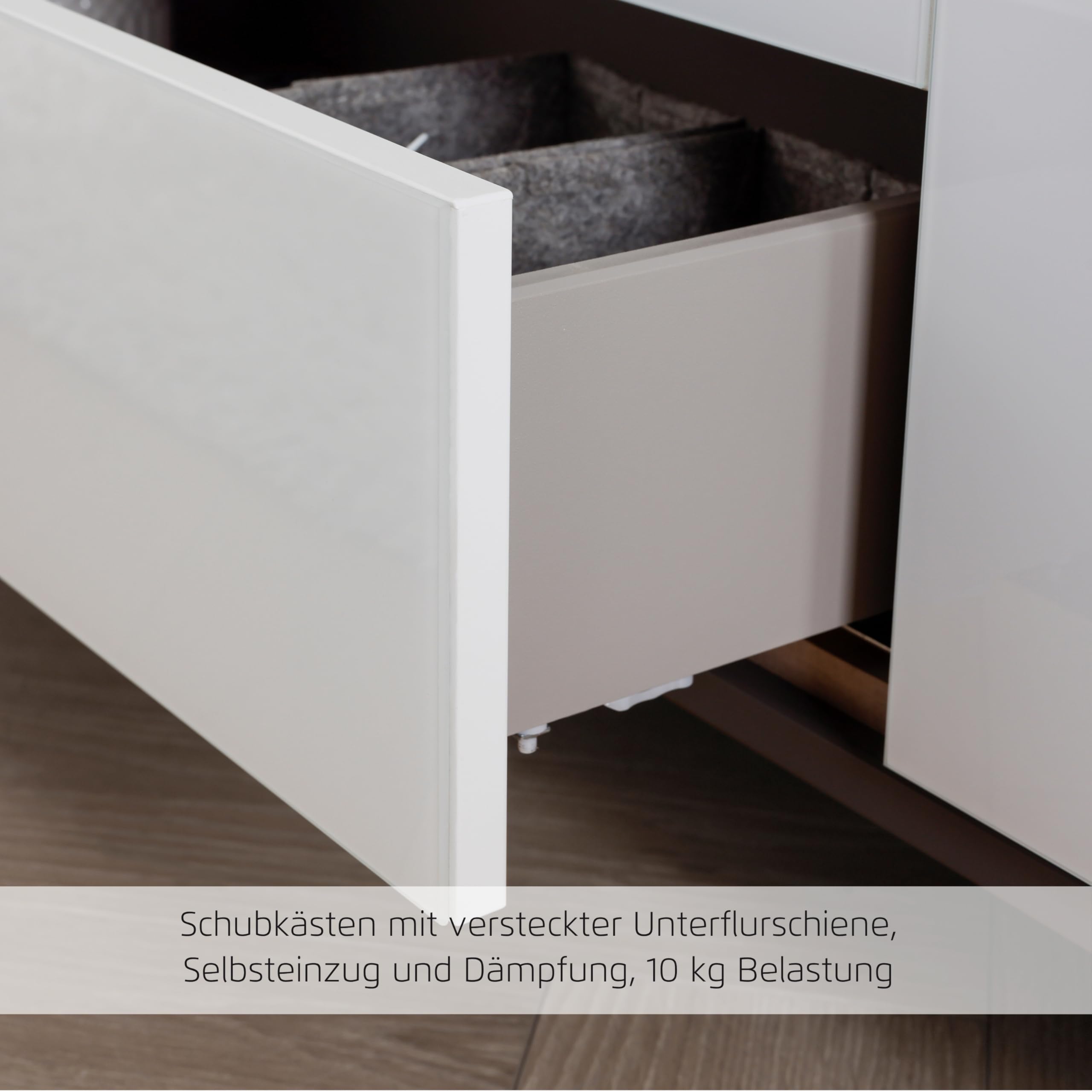 Rauch Möbel Alabama, Kommode für Schlafzimmer, Kinderzimmer, Garderobe, Flur, 3-türig, mit 3 Schubladen, Soft-Close-Funktion, Farbe Grau metallic, Schwarz, Maße 120x81x42cm | Sideboard 3-türig, 3 Schubladen, Soft-Close-Funktion, Griff Grau metallic, für S